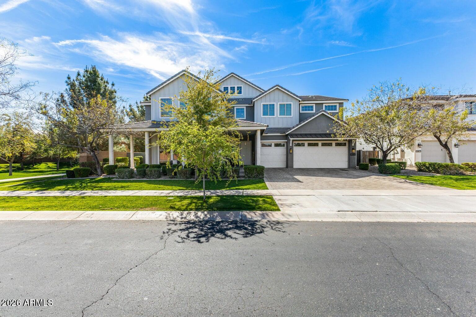 2981 E SILO Drive