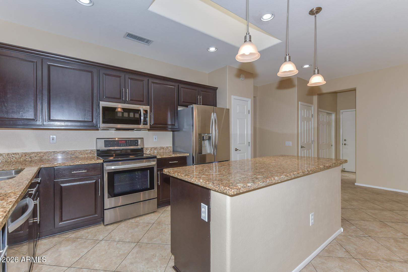 16361 W WILLOW CREEK Lane