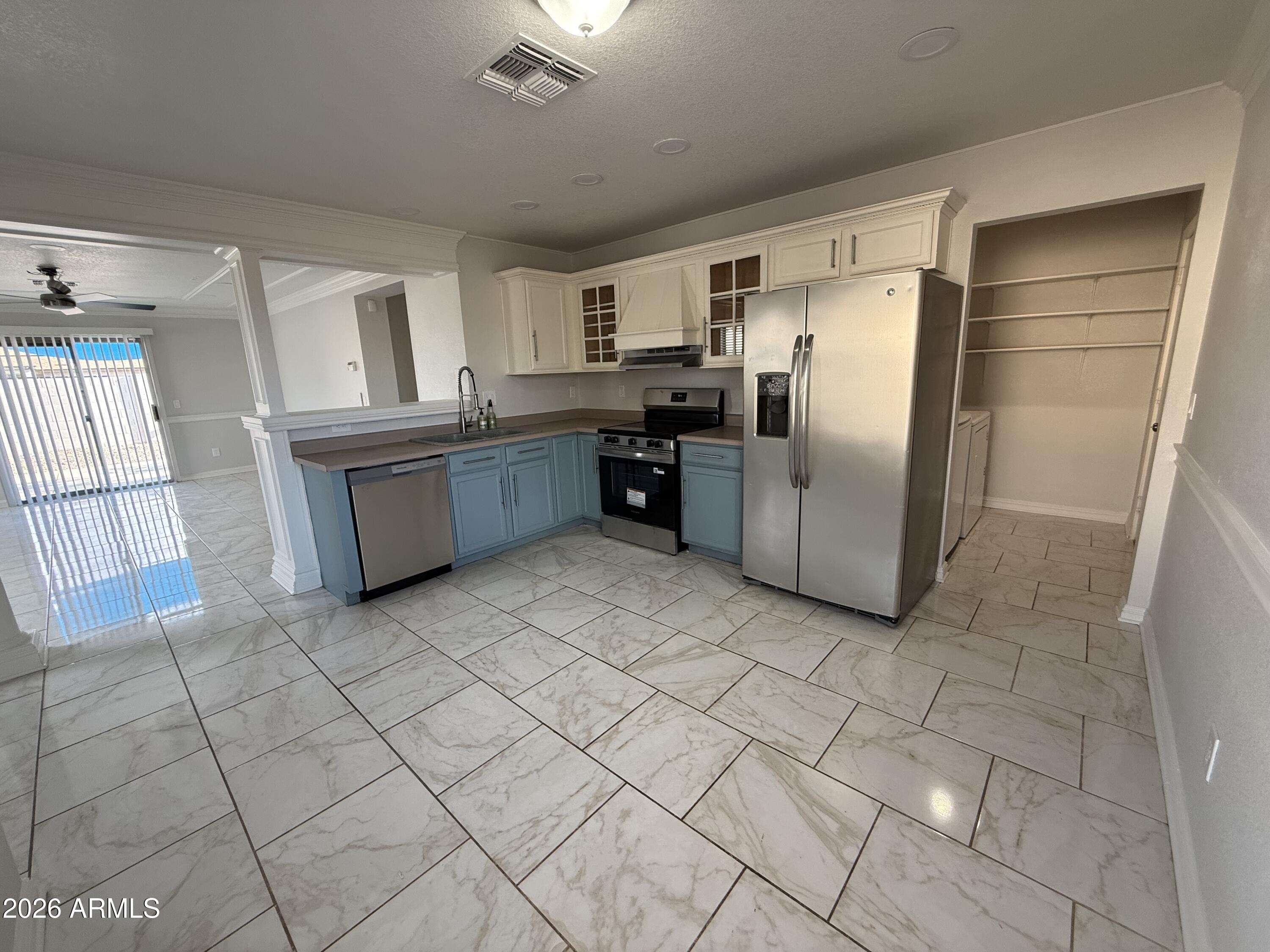 11405 W CAROUSEL Drive