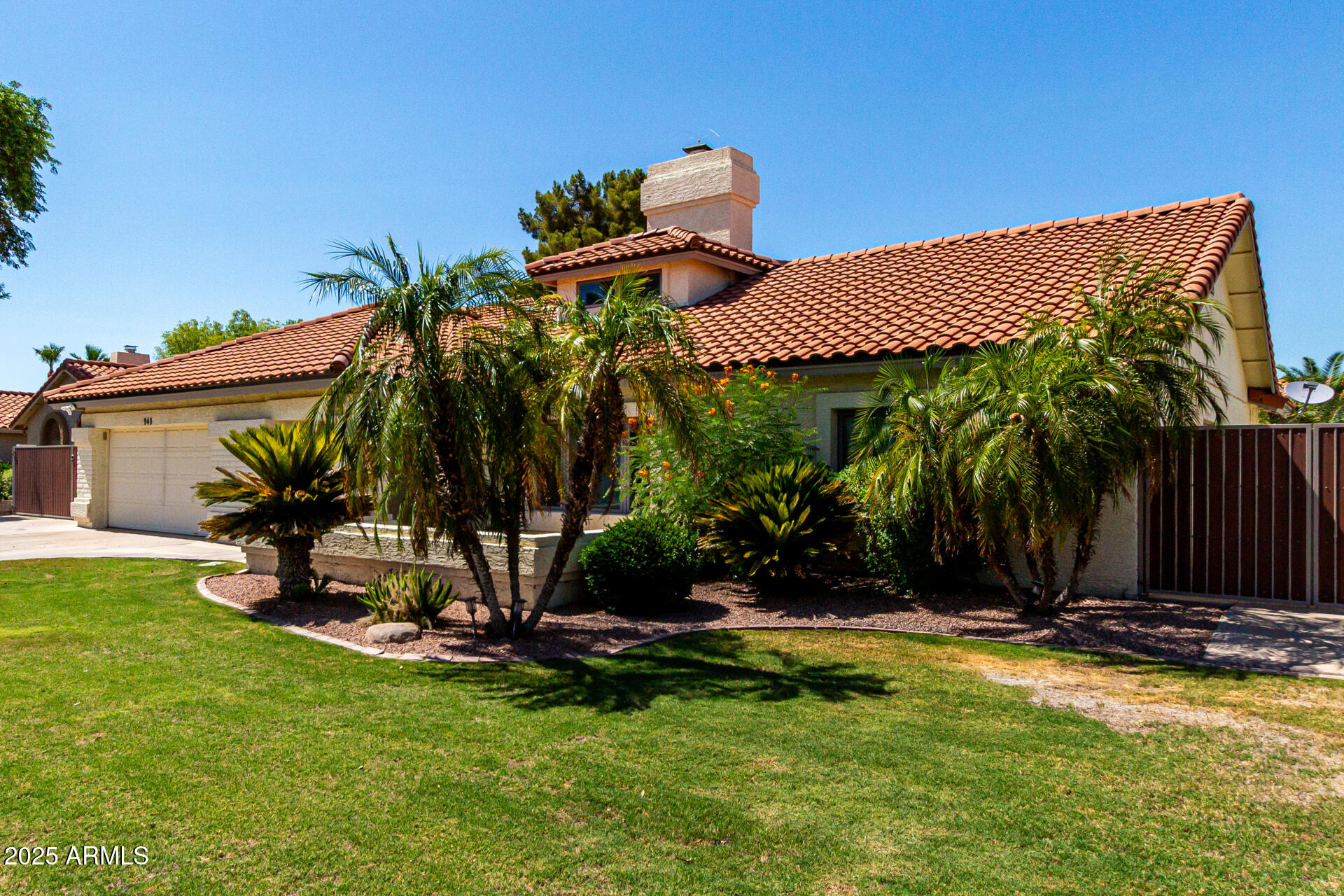 948 E SECRETARIAT Drive