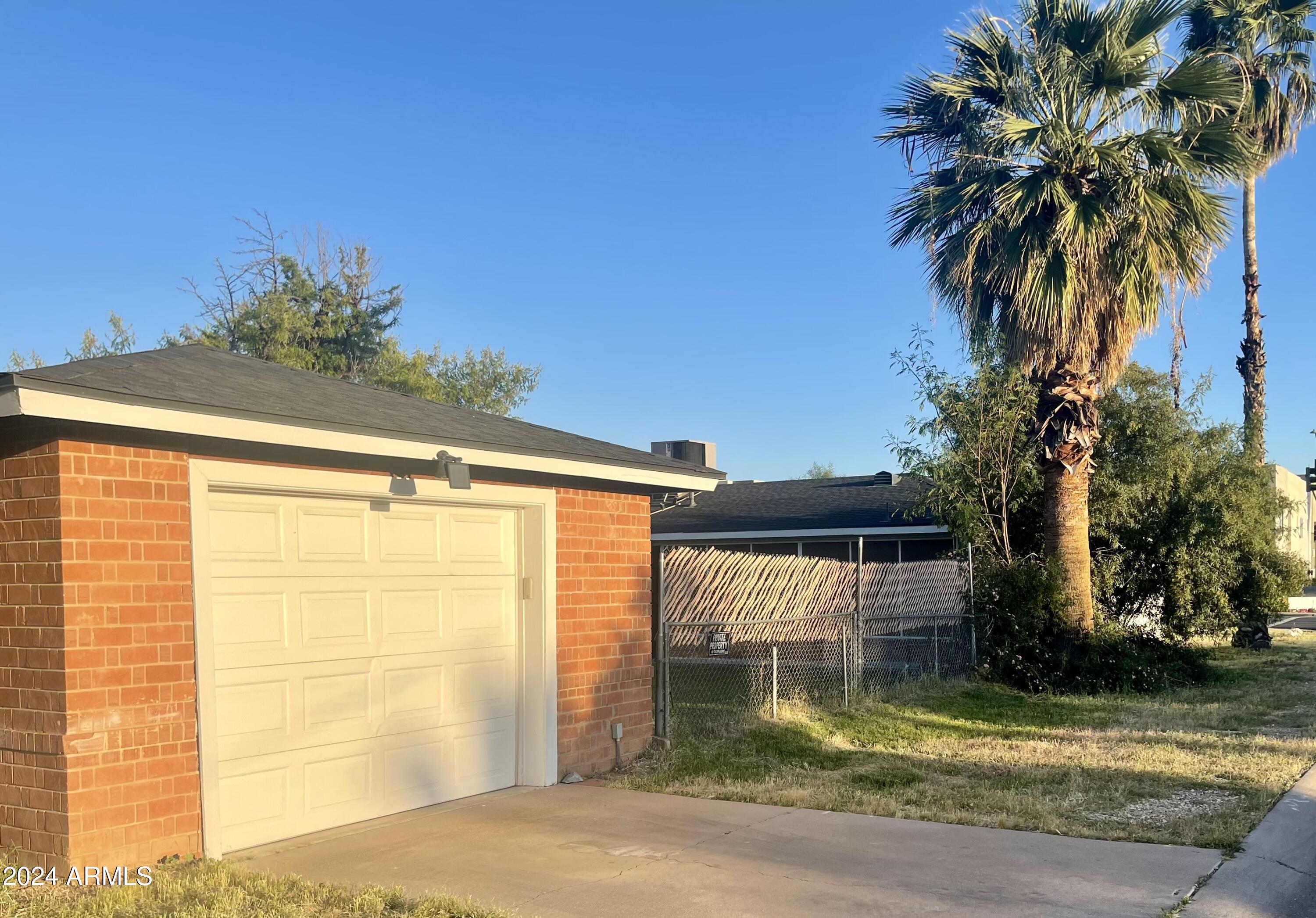 BEVERLY PARK - Residential