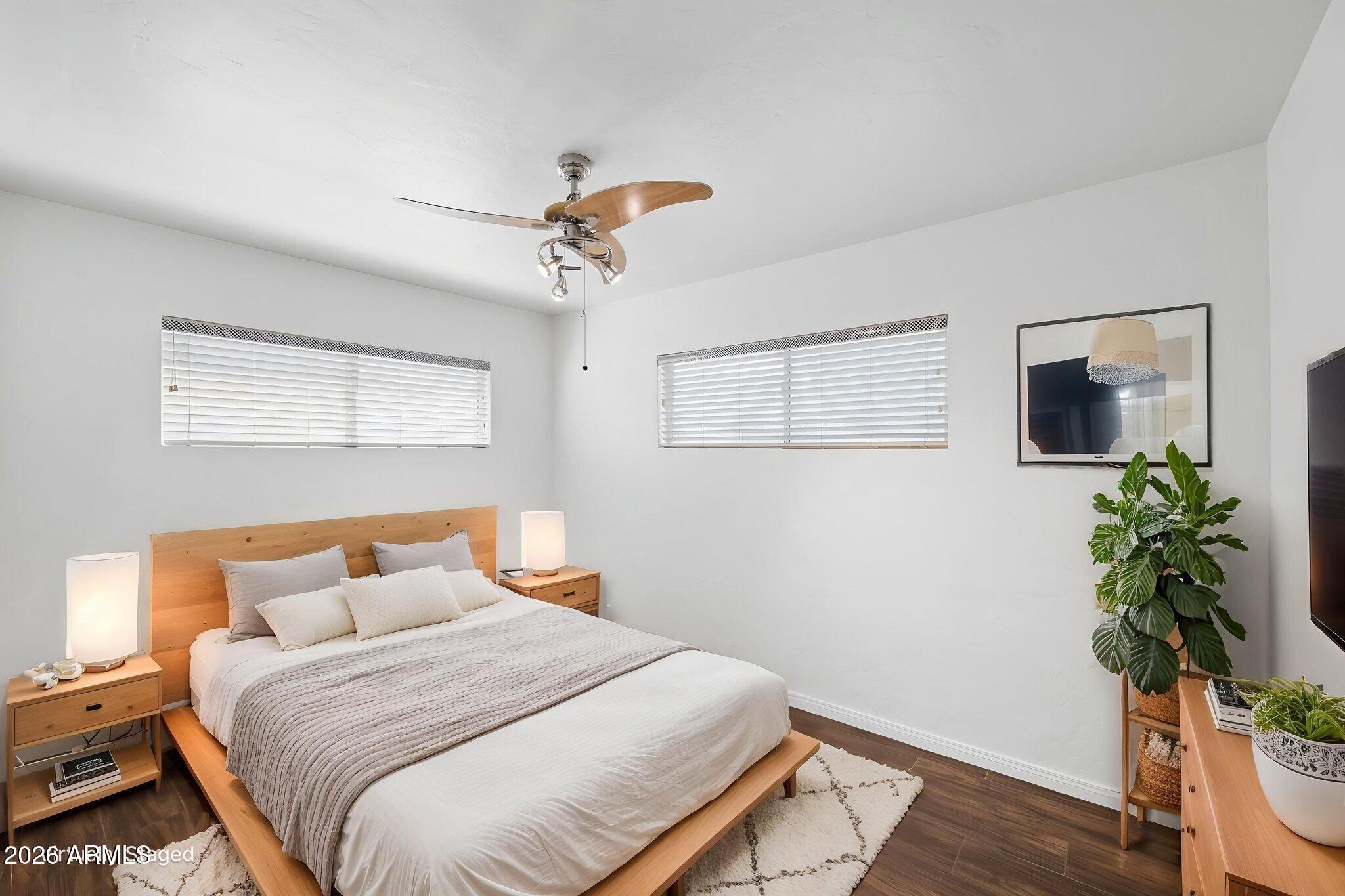 1802 E MISSOURI Avenue