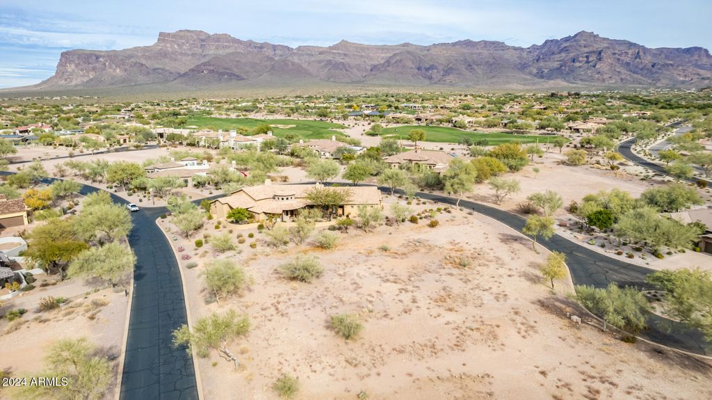 Photo of 3828 S Gambel Quail Way #16, Gold Canyon, AZ 85118 (MLS # 6789377)