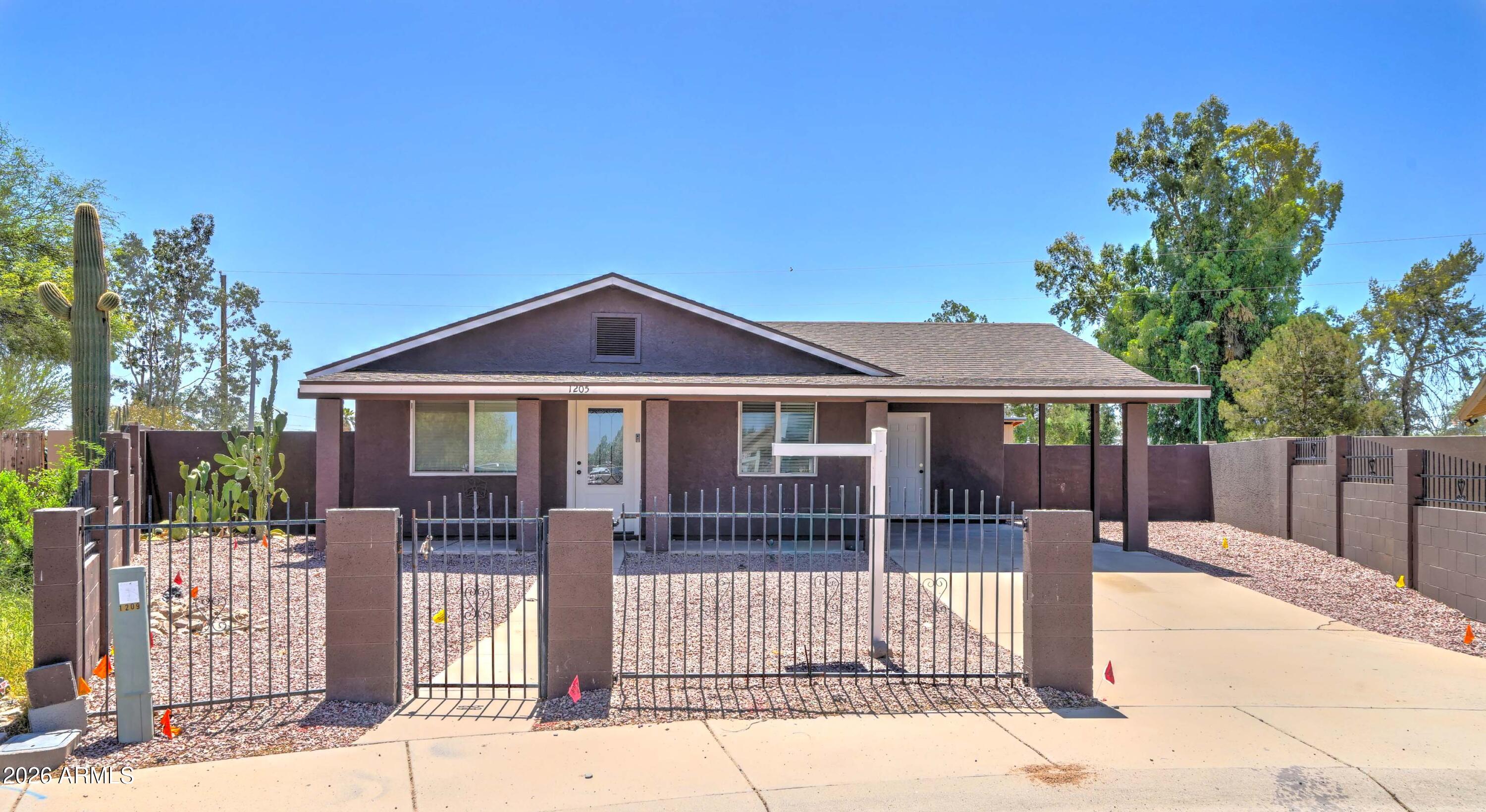 1205 E ERIE Court