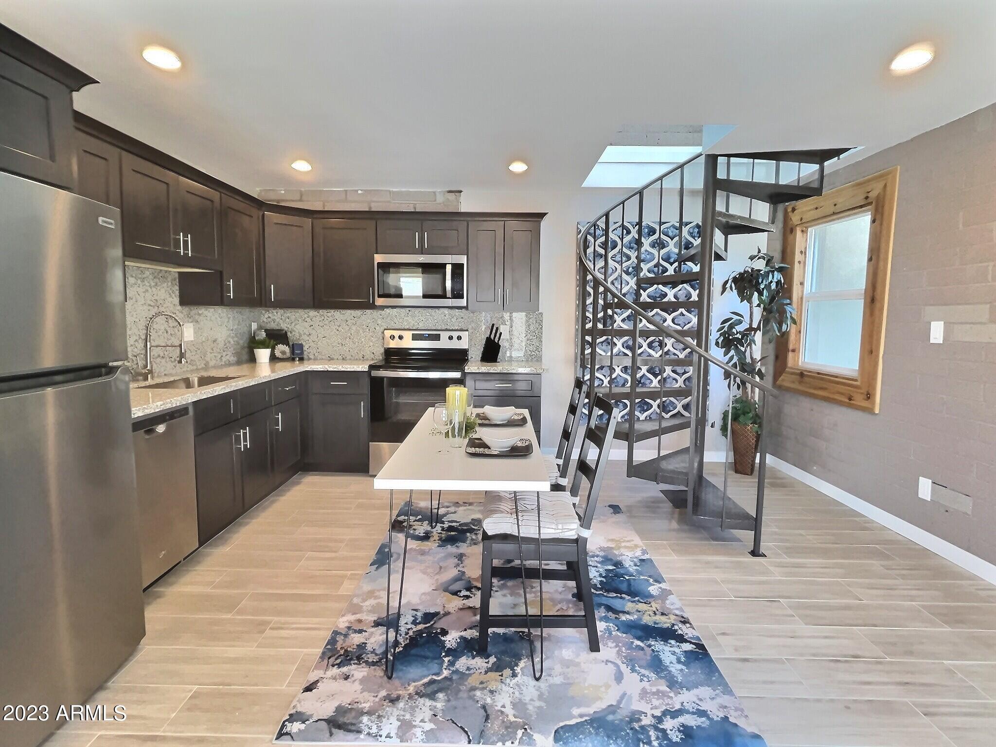9202 N 6th Street Apt 5