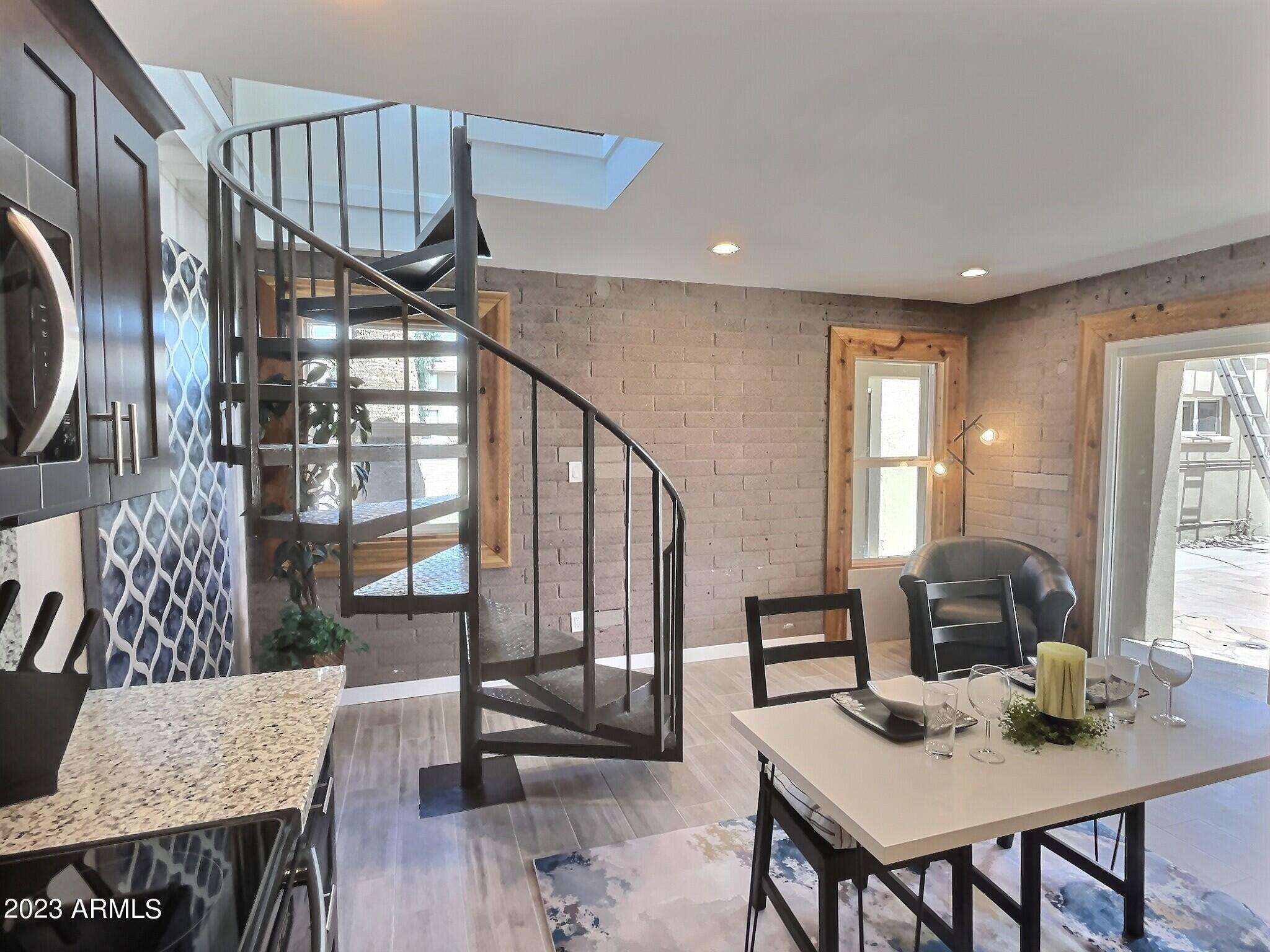 9202 N 6th Street Apt 5