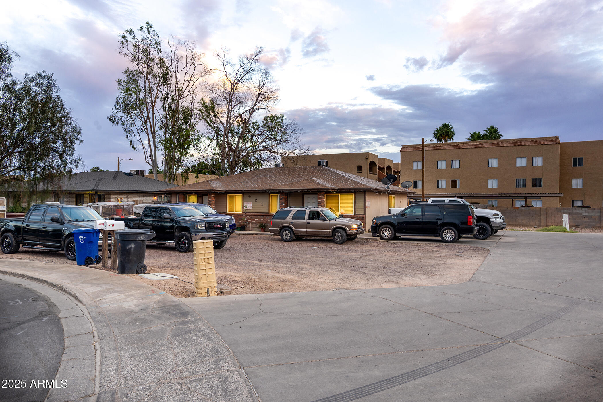 959 W W 8Th 1-12 Place