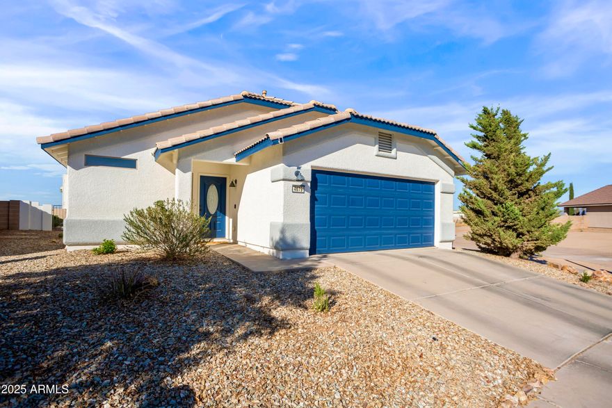 Back on the market at no fault of the sellers.  Clean inspection and appraisal! Ready to be yours!
Fabulous 3 bedroom, 2 bathroom, 2 car garage, tucked away in the wonderful Holiday subdivision, with only one direct neighbor!!!! Vaulted ceilings, fireplace in the living room, enclosed sun room patio, private backyard and move in ready. The Holiday community offers community pools, spa, recreational room, walking paths, playgrounds and more!
