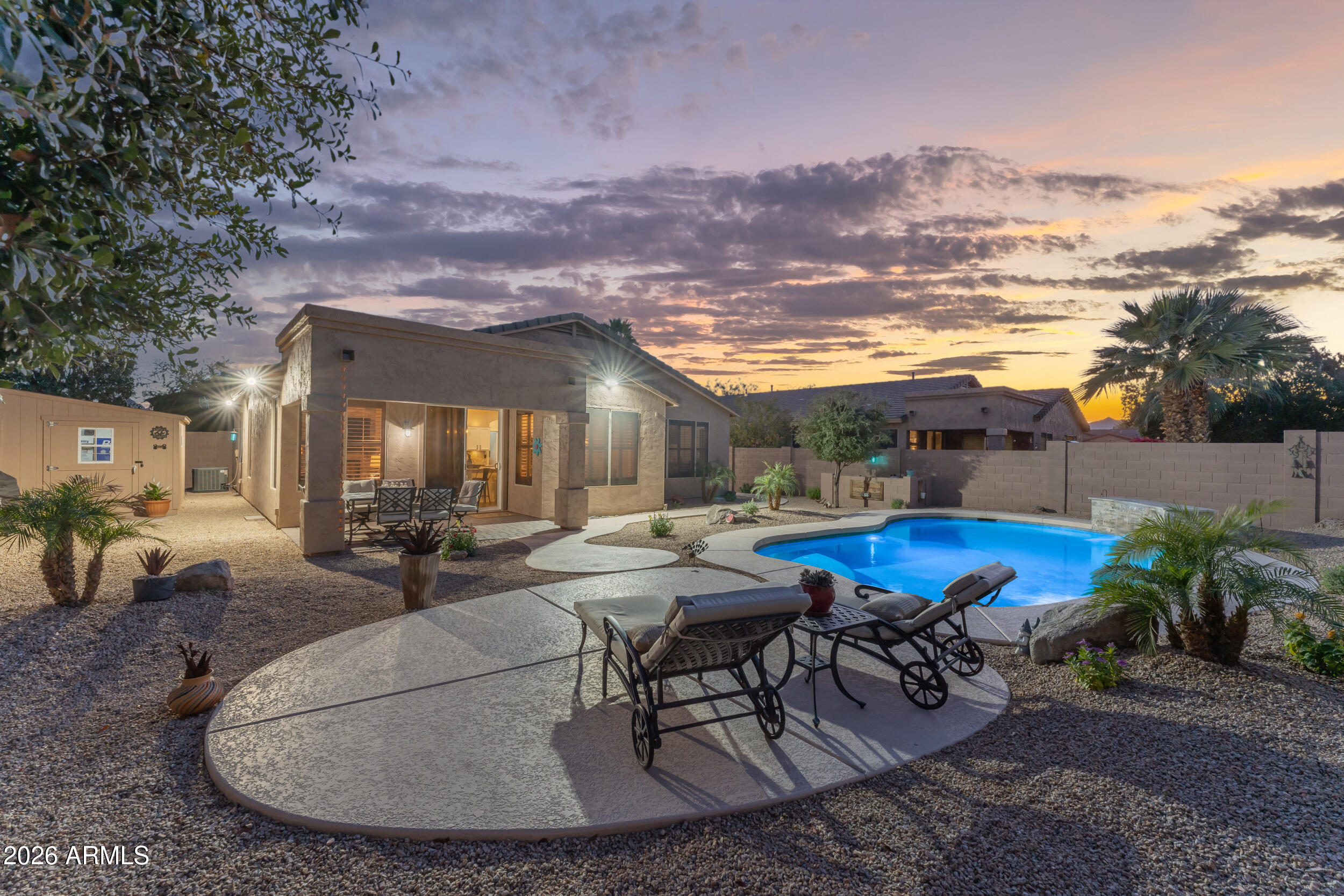 1646 W WINDSONG Drive