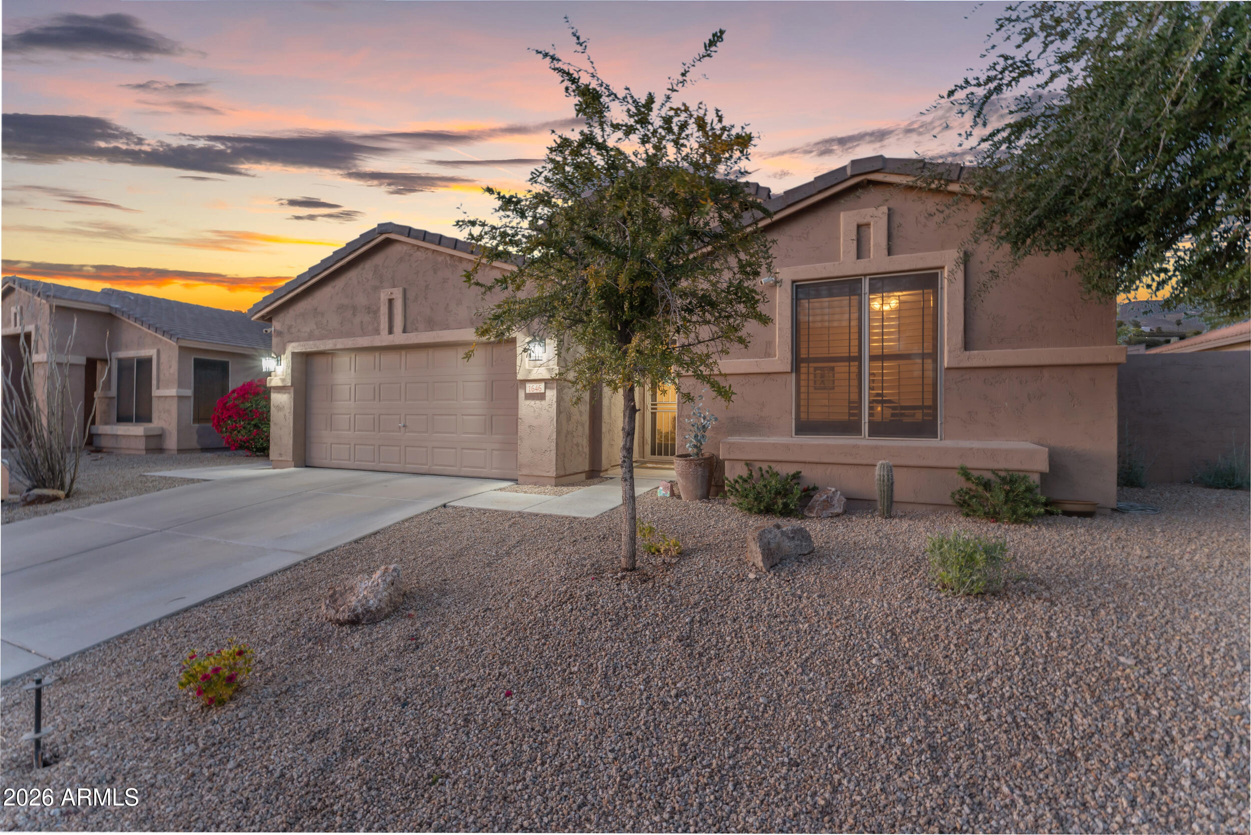 1646 W WINDSONG Drive