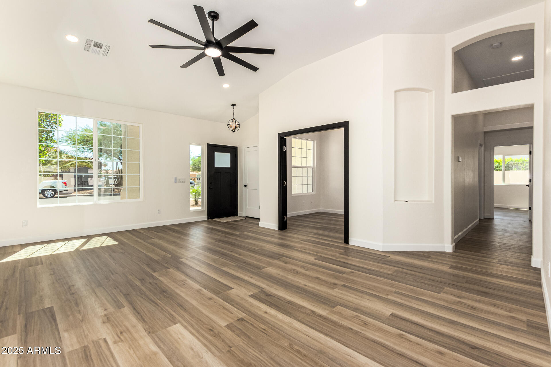 Homes 1 1710 S AARON --