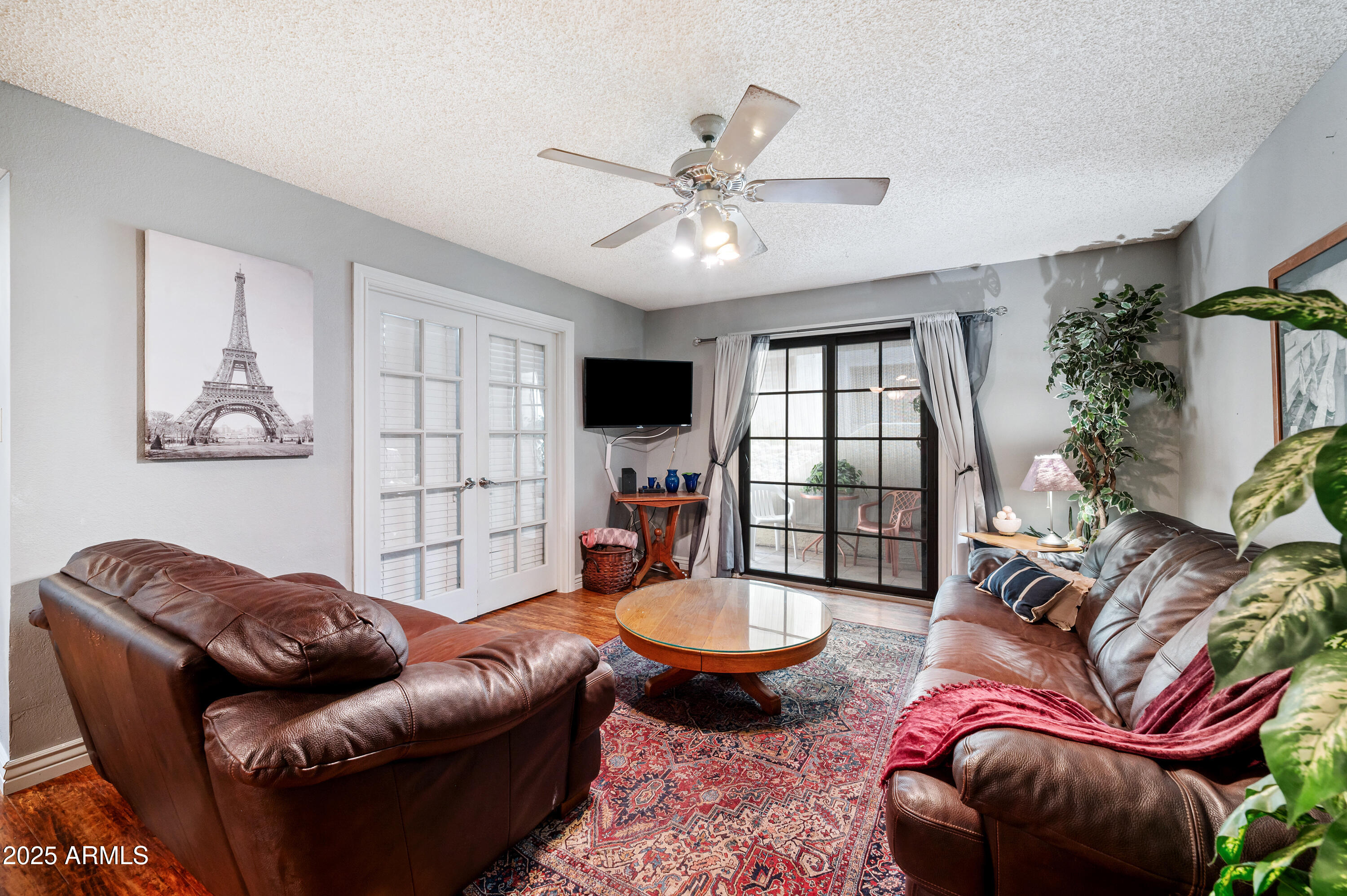 5518 E LINDSTROM Lane 1011