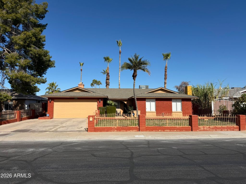 Photo of 3954 W Wood Drive, Phoenix, AZ 85029 (MLS # 6973444)