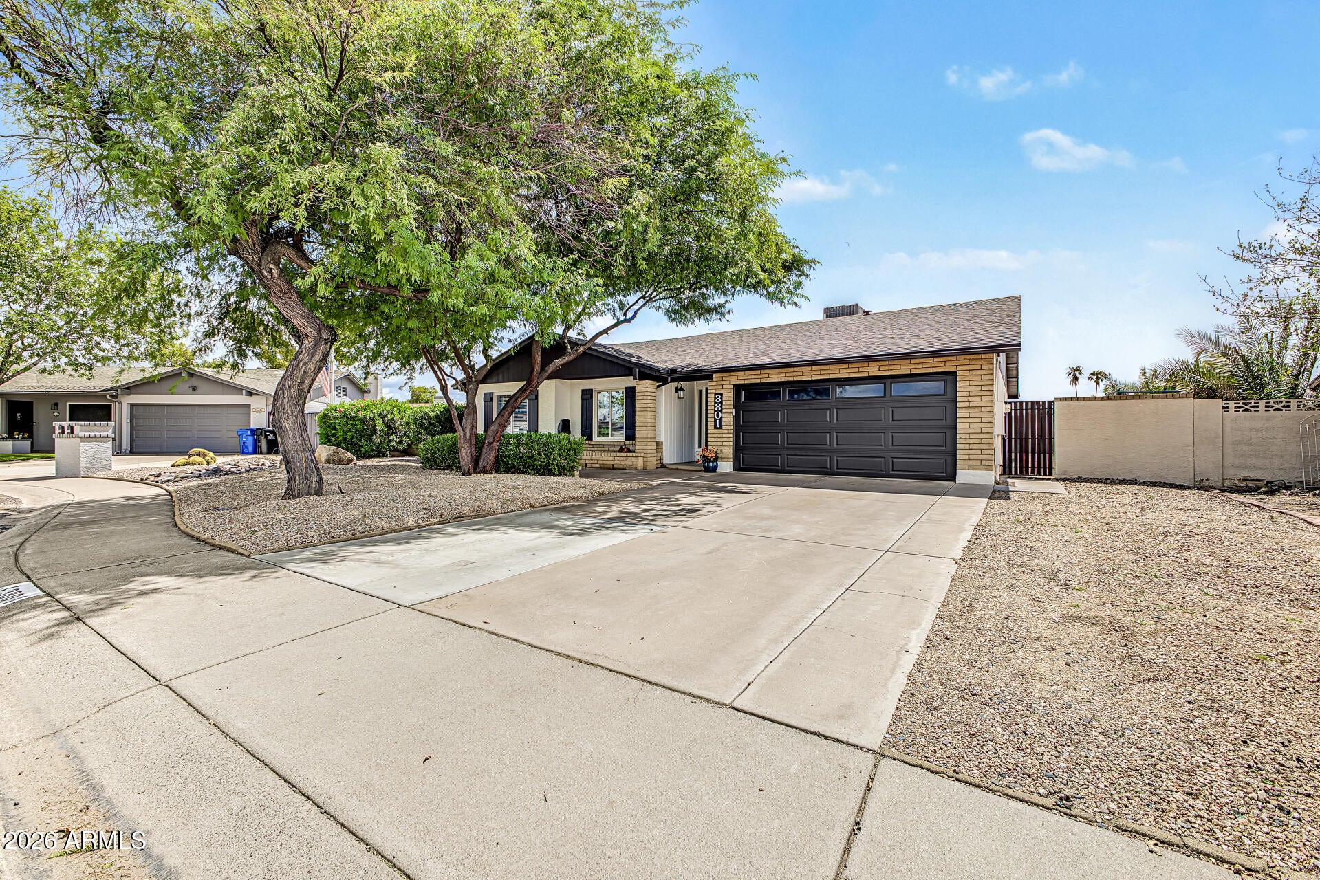 3801 W MURIEL Drive