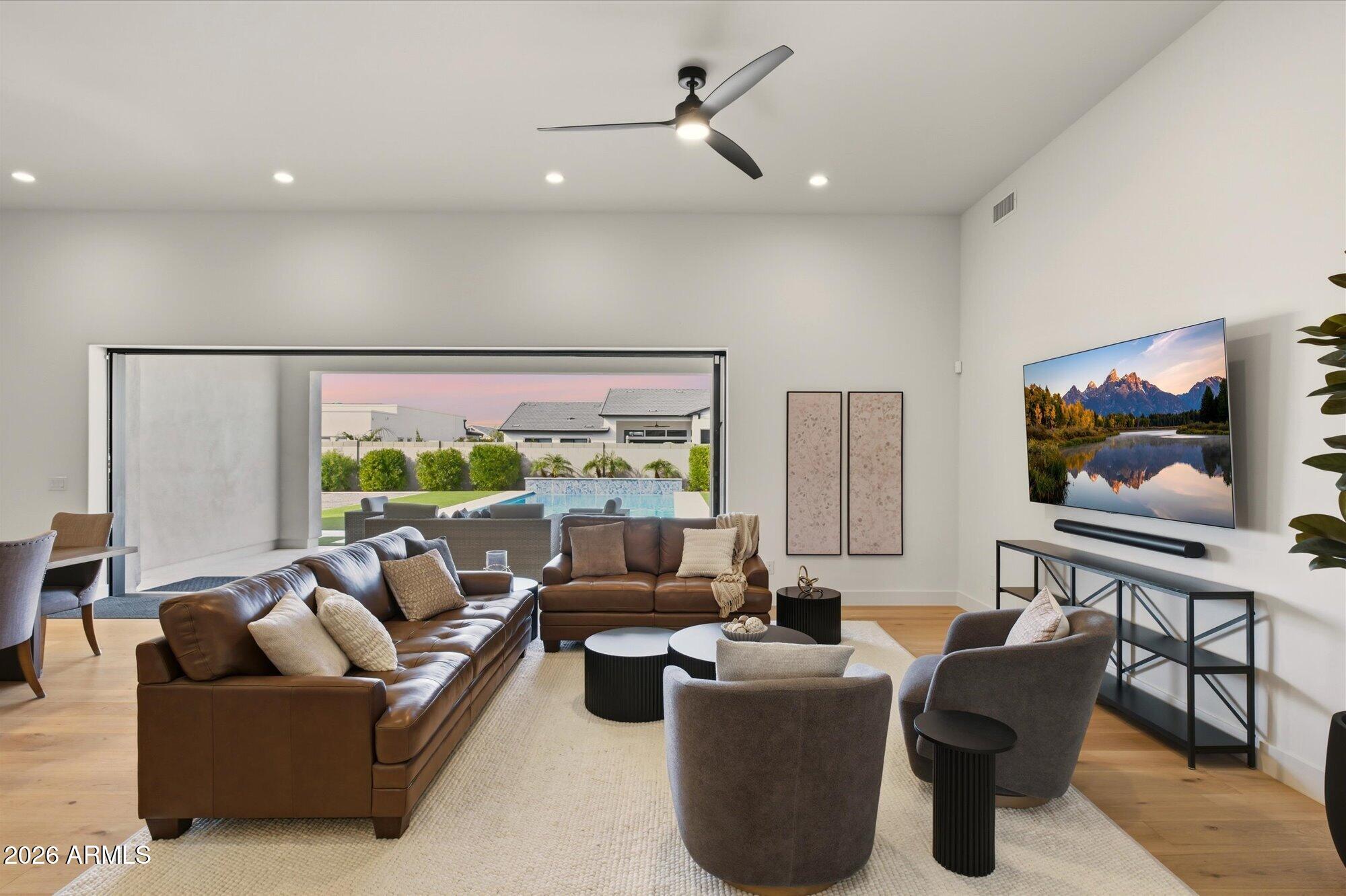 20728 E INDIANA Avenue