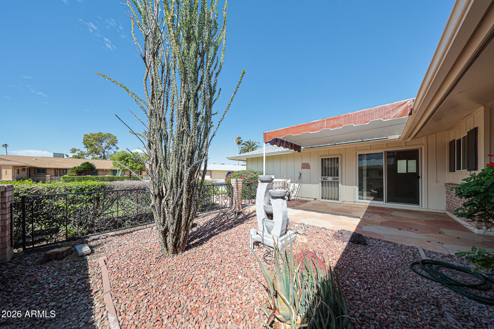10429 W PRAIRIE HILLS Circle