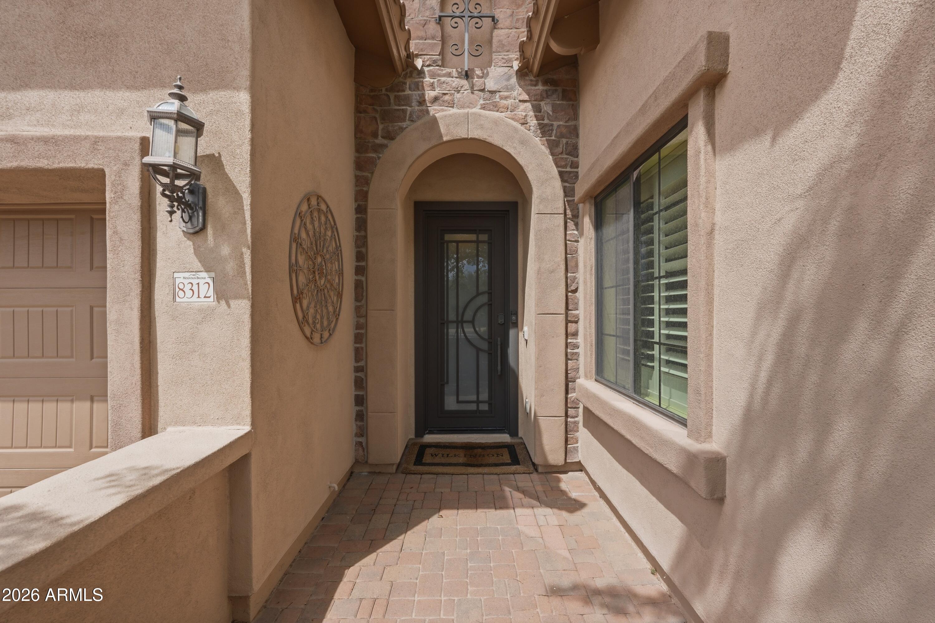 8312 E JENSEN Circle