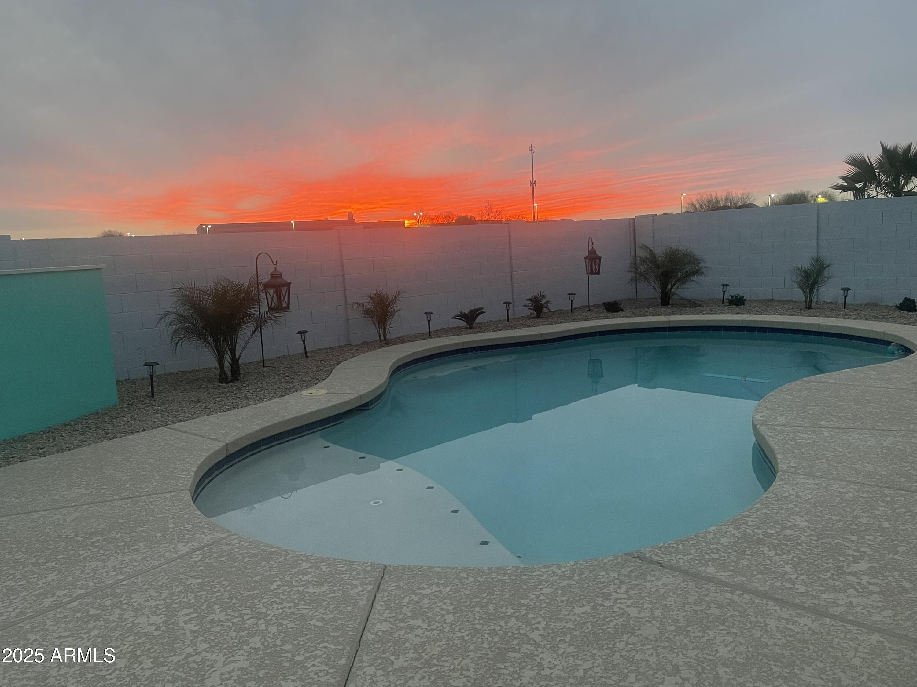 28580 N DOLOMITE Lane