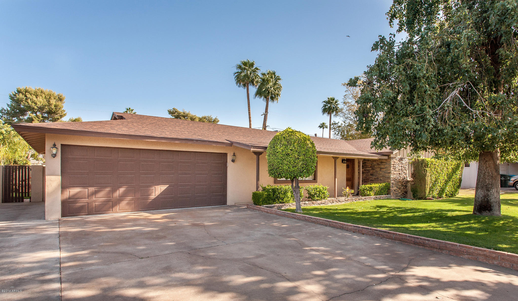 Photo 1 of 36 — 326 W Orchid Lane, Phoenix, AZ 85021