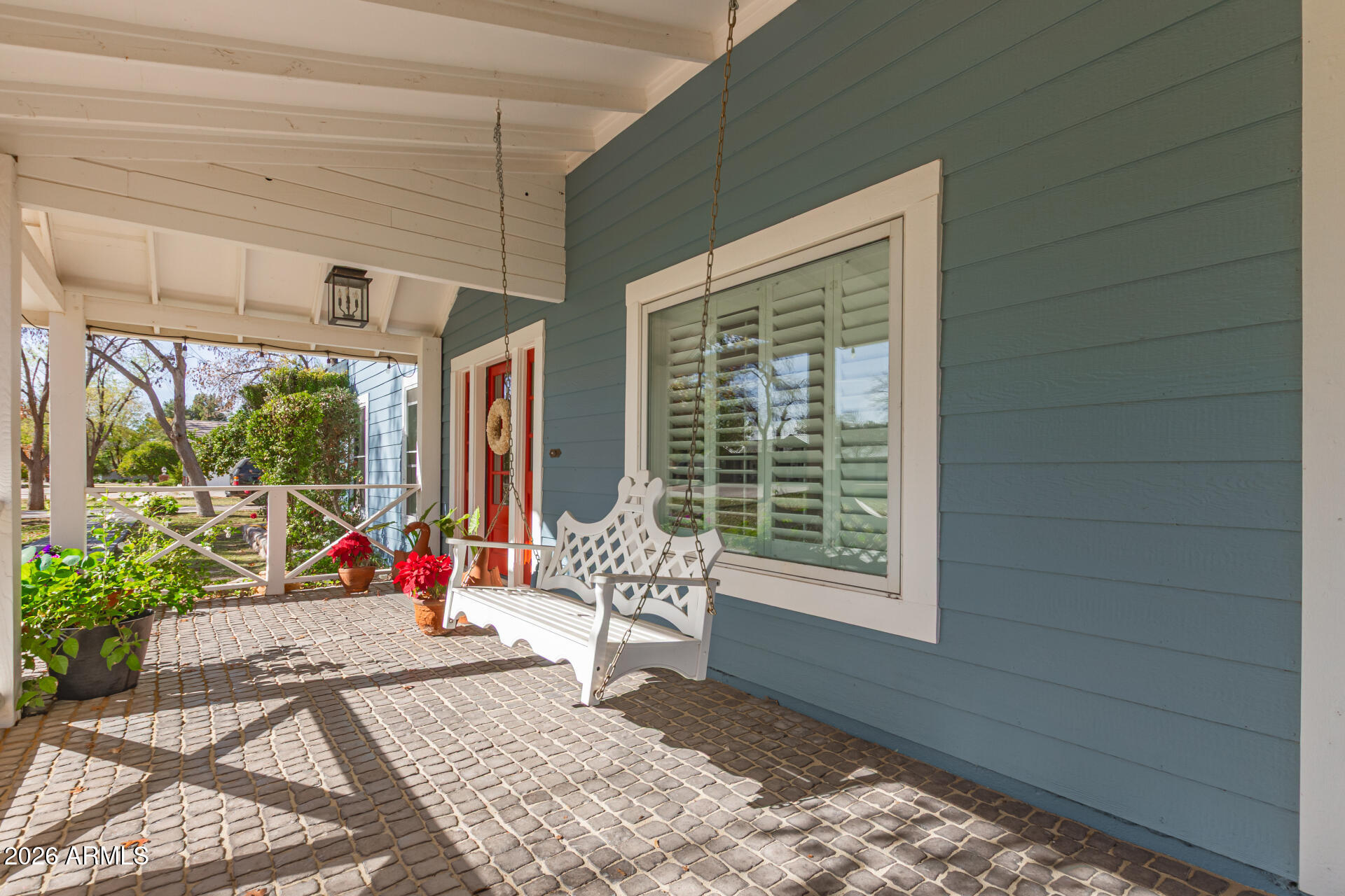 2912 E HOUSTON Avenue