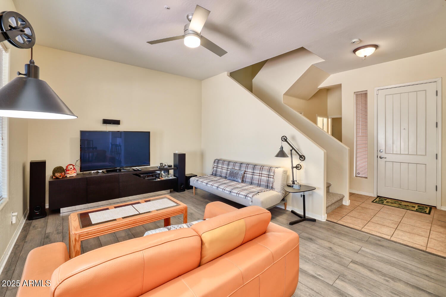 1404 W WEATHERBY Way