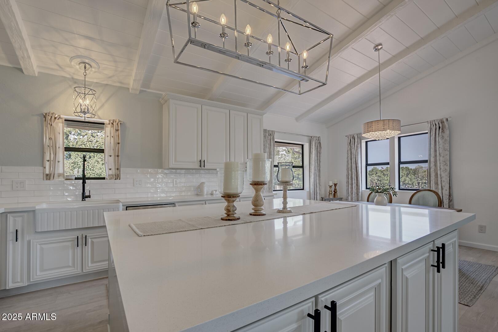 1303 N Sunshine Lane