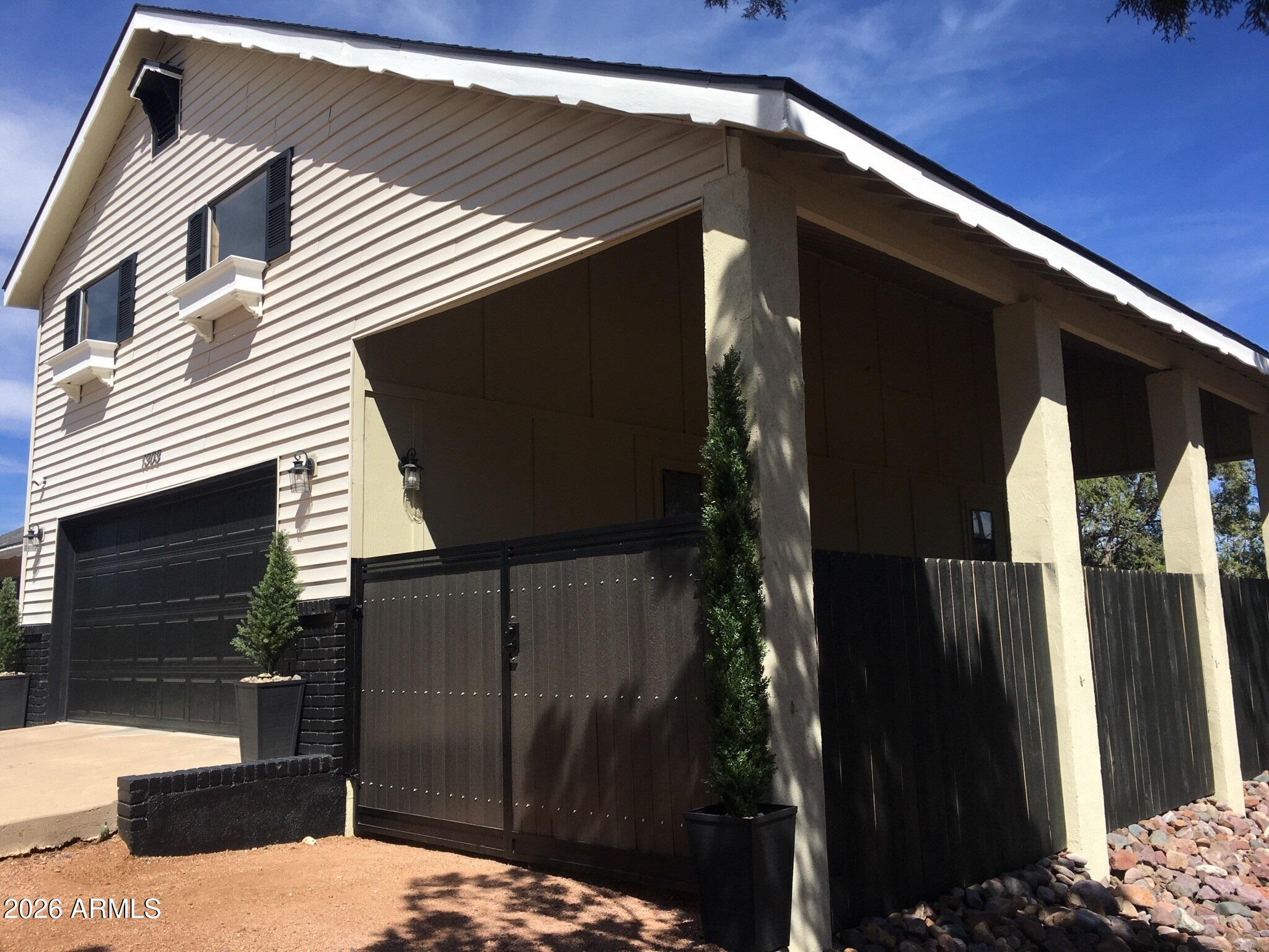 1303 N Sunshine Lane