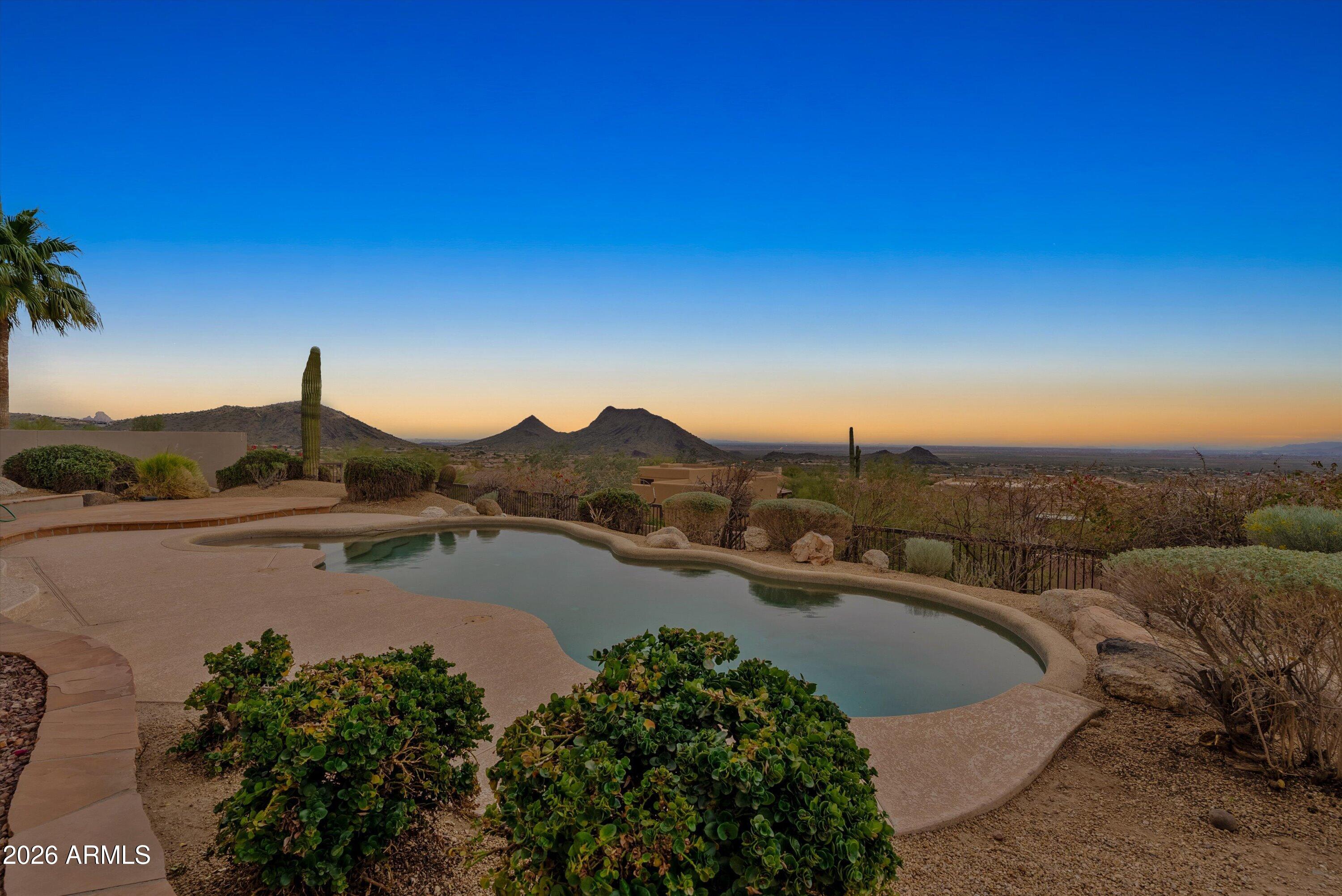 13547 E OCOTILLO Road