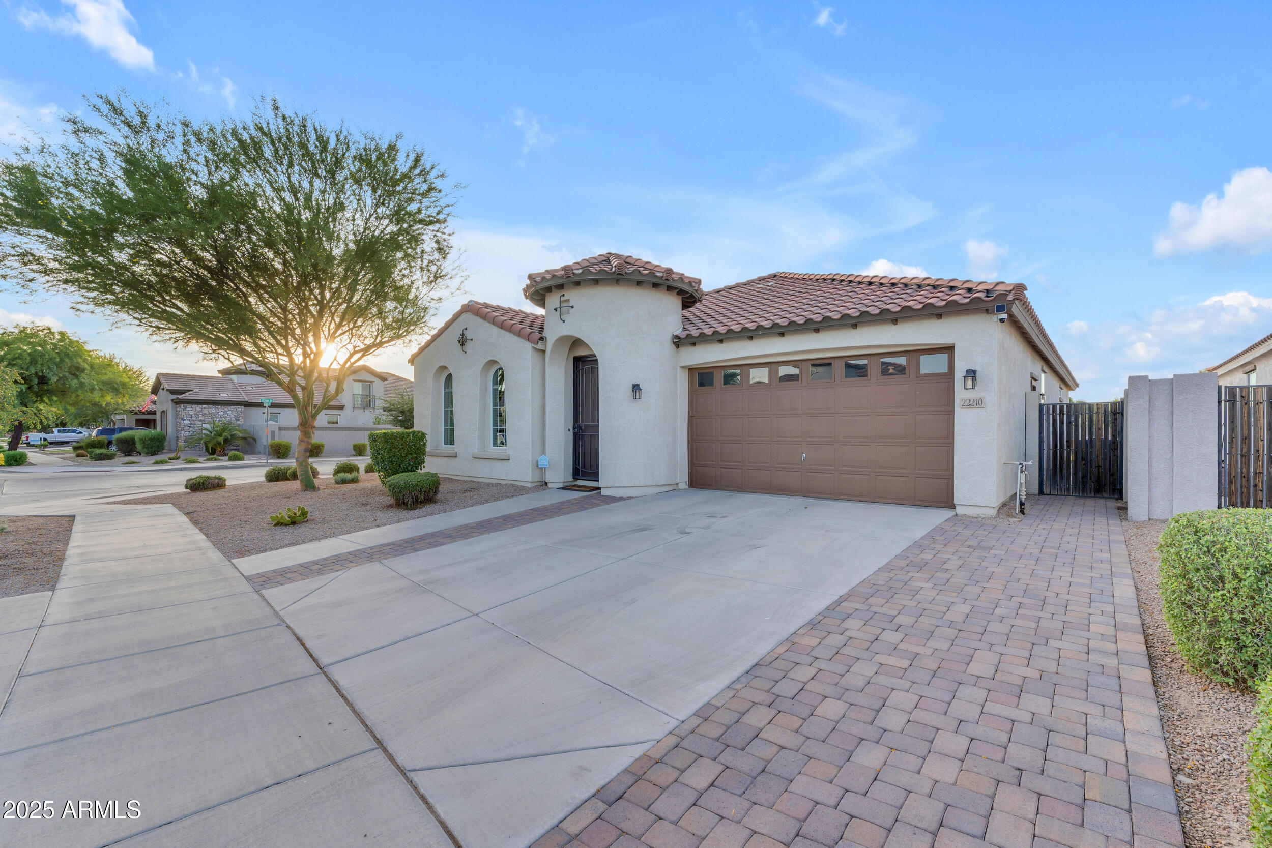 22210 E CREEKSIDE Drive