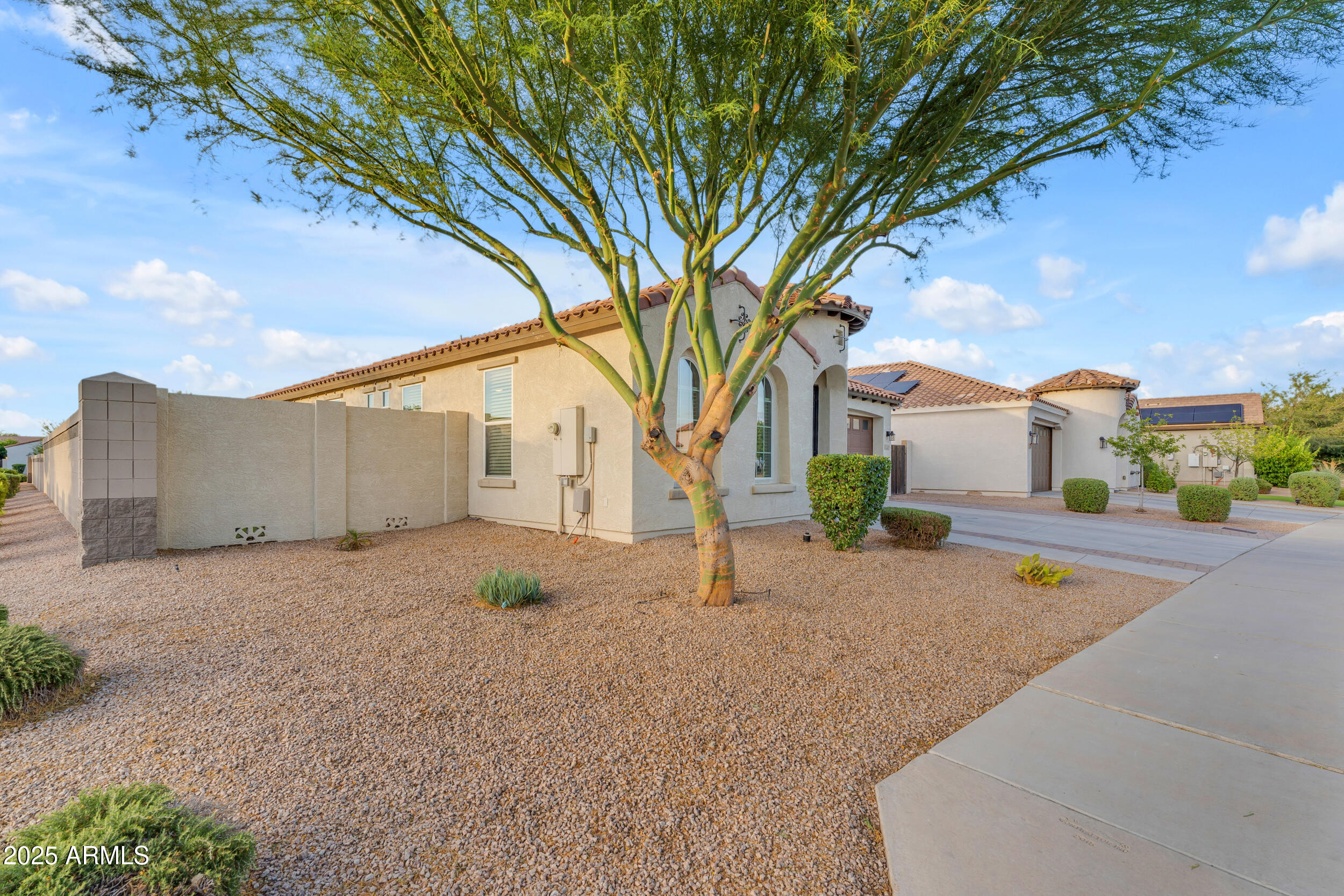22210 E CREEKSIDE Drive