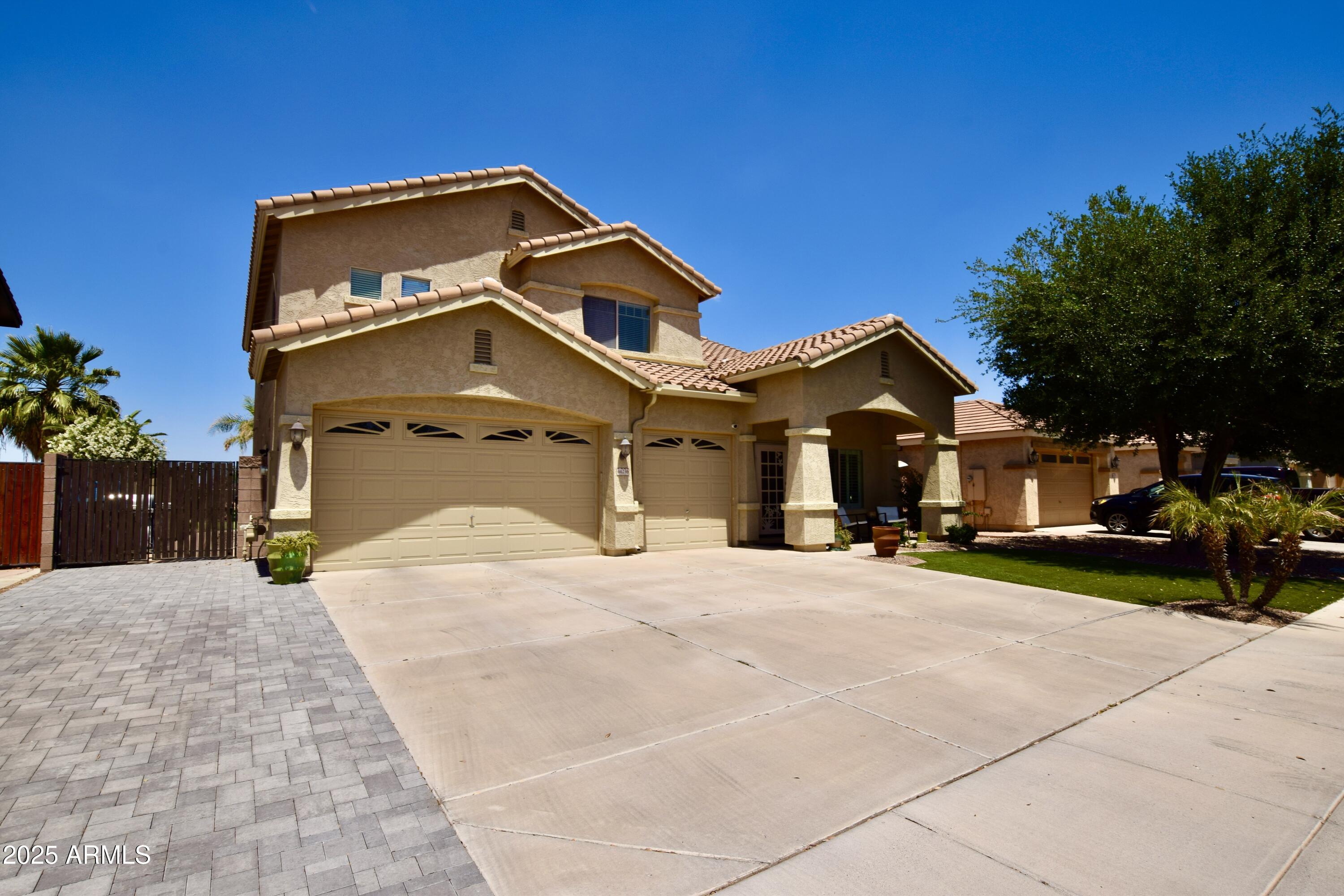 44236 W ADOBE Circle