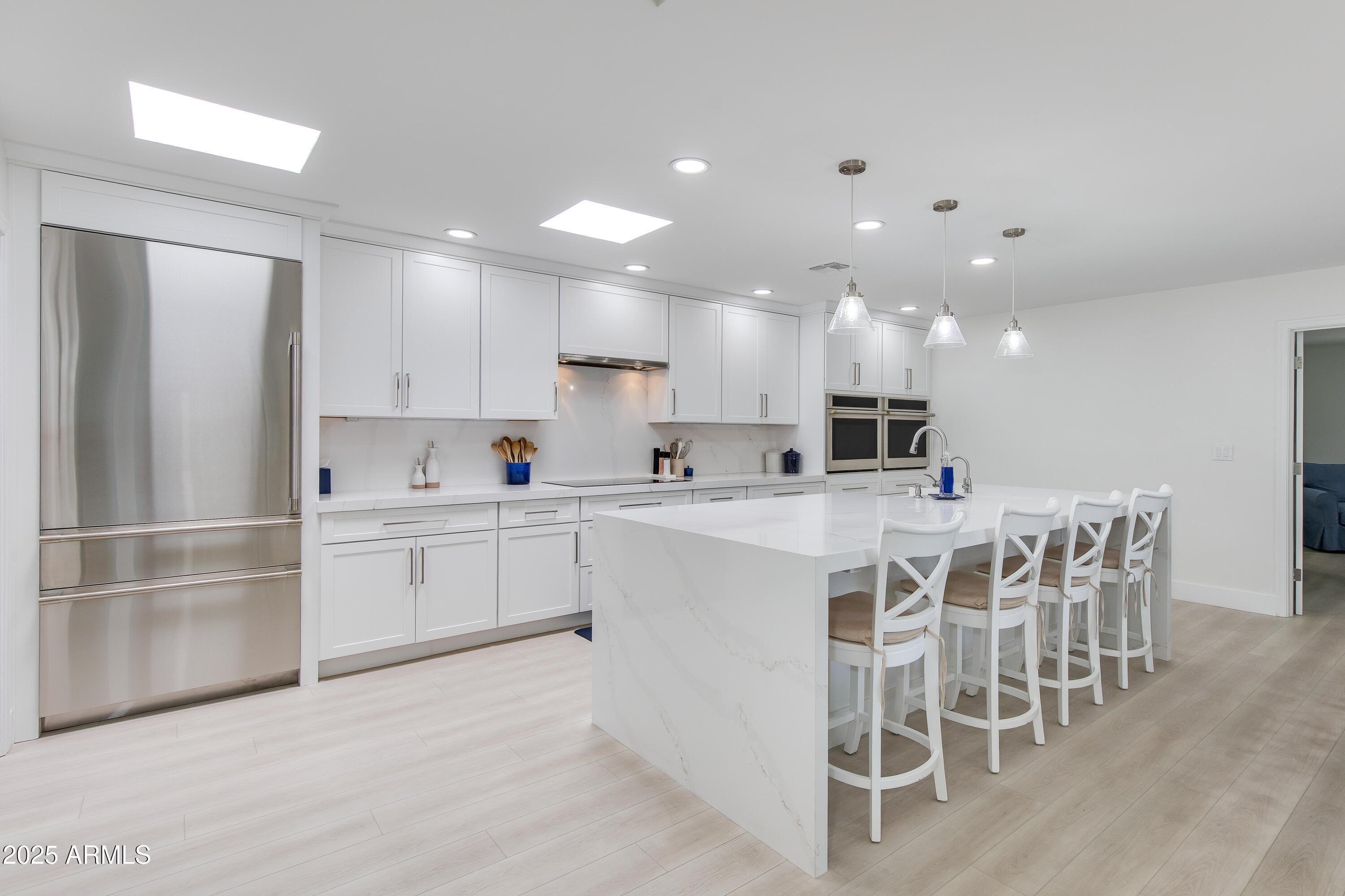 3038 E STELLA Lane