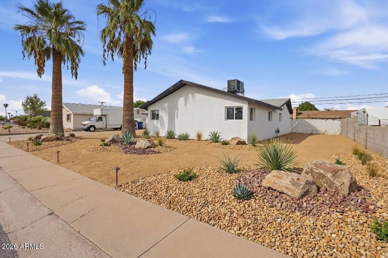 6402 W ORANGE Drive