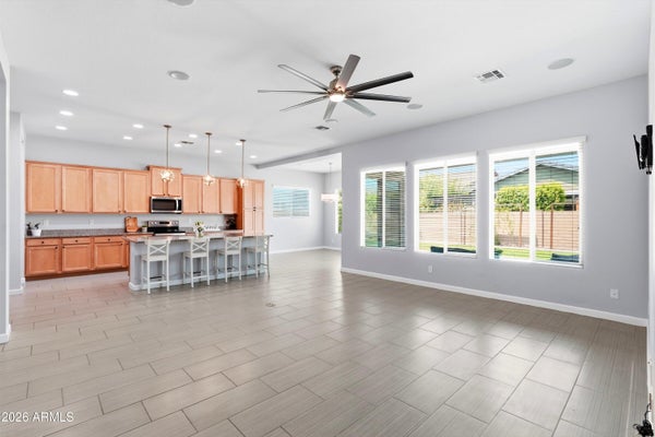 2850 E SPRING WHEAT CT, GILBERT, AZ 85296 - Image f611059fb87e063ac437de2be0b45d2a/2108433552
