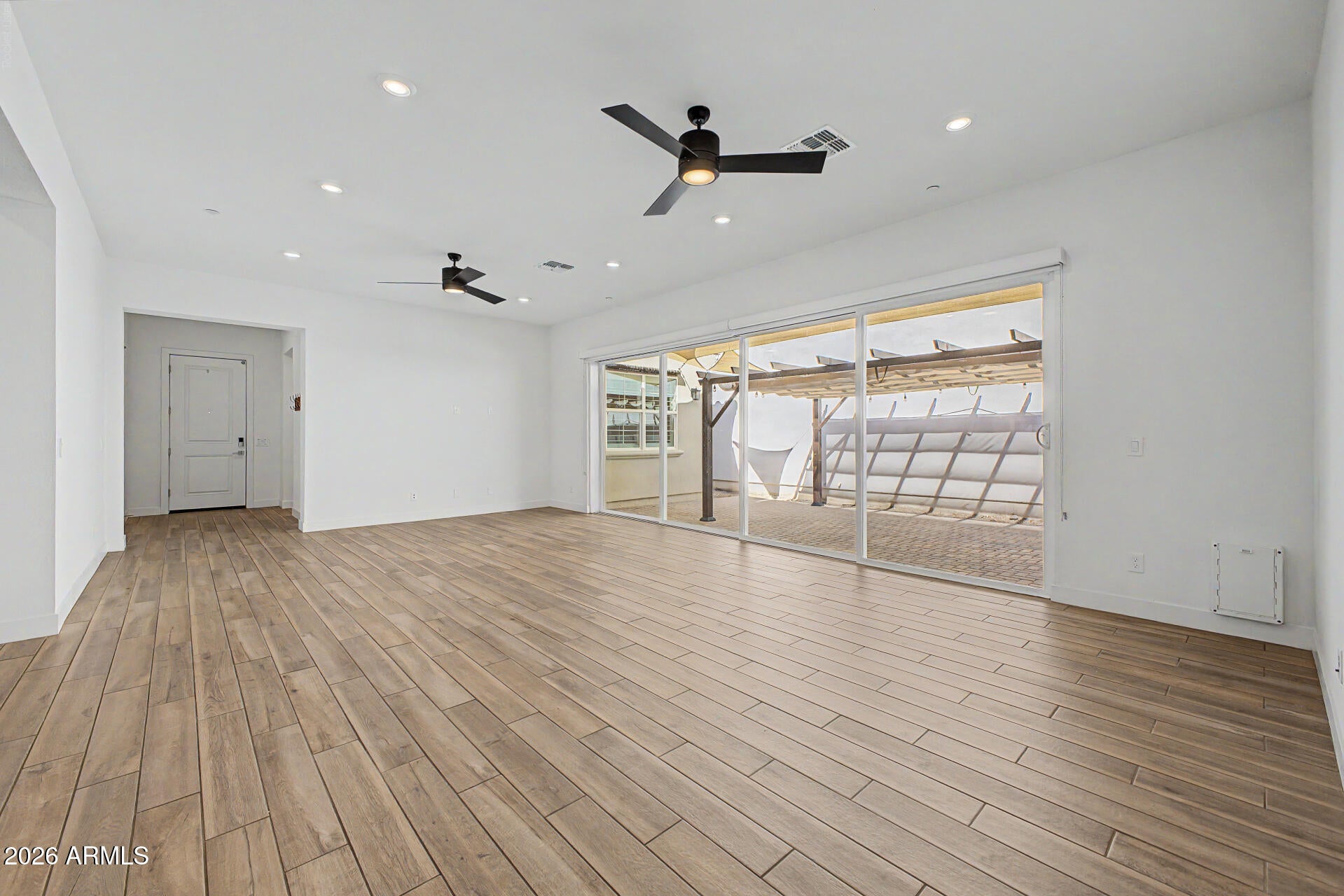 4015 E DAWSON Drive