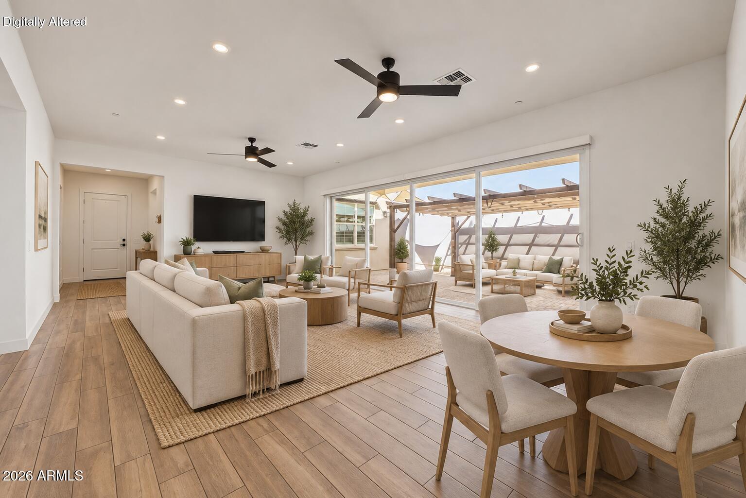 4015 E DAWSON Drive