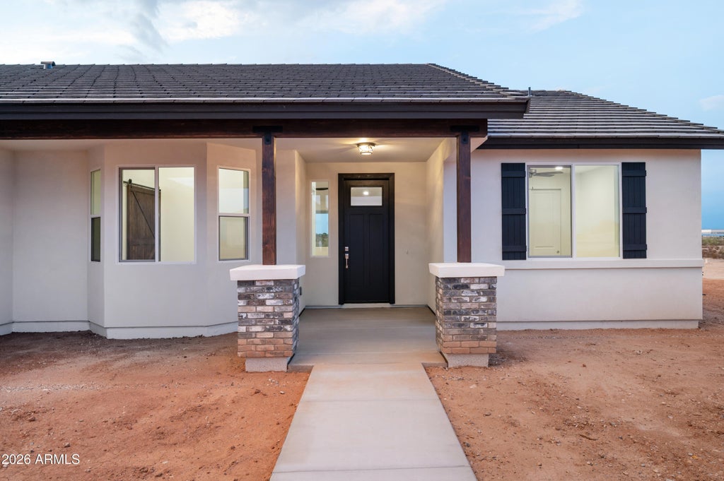 Photo of 1912 W Brooke Lane, San Tan Valley, AZ 85144 (MLS # 7059075)