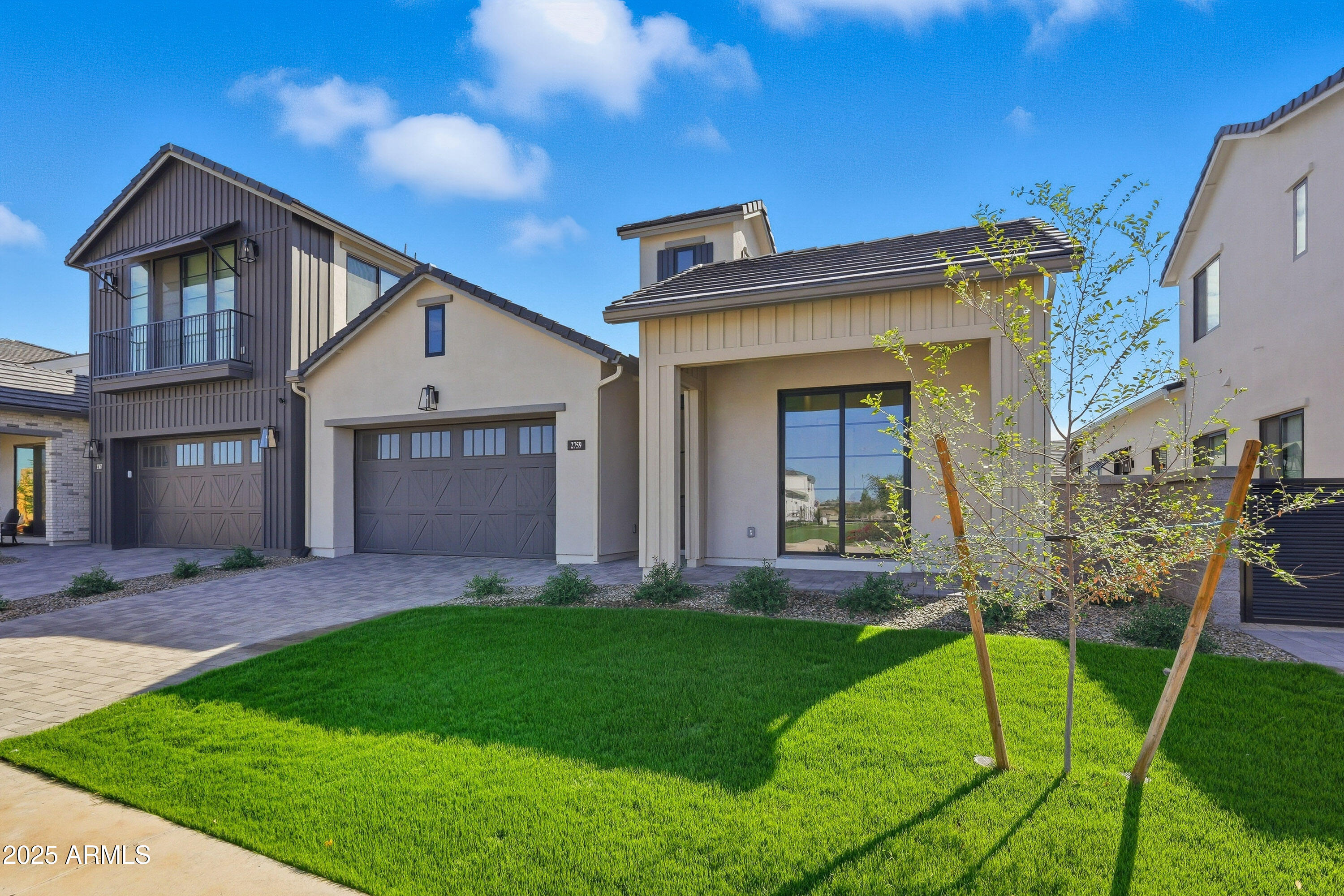 2759 E LONGHORN Drive