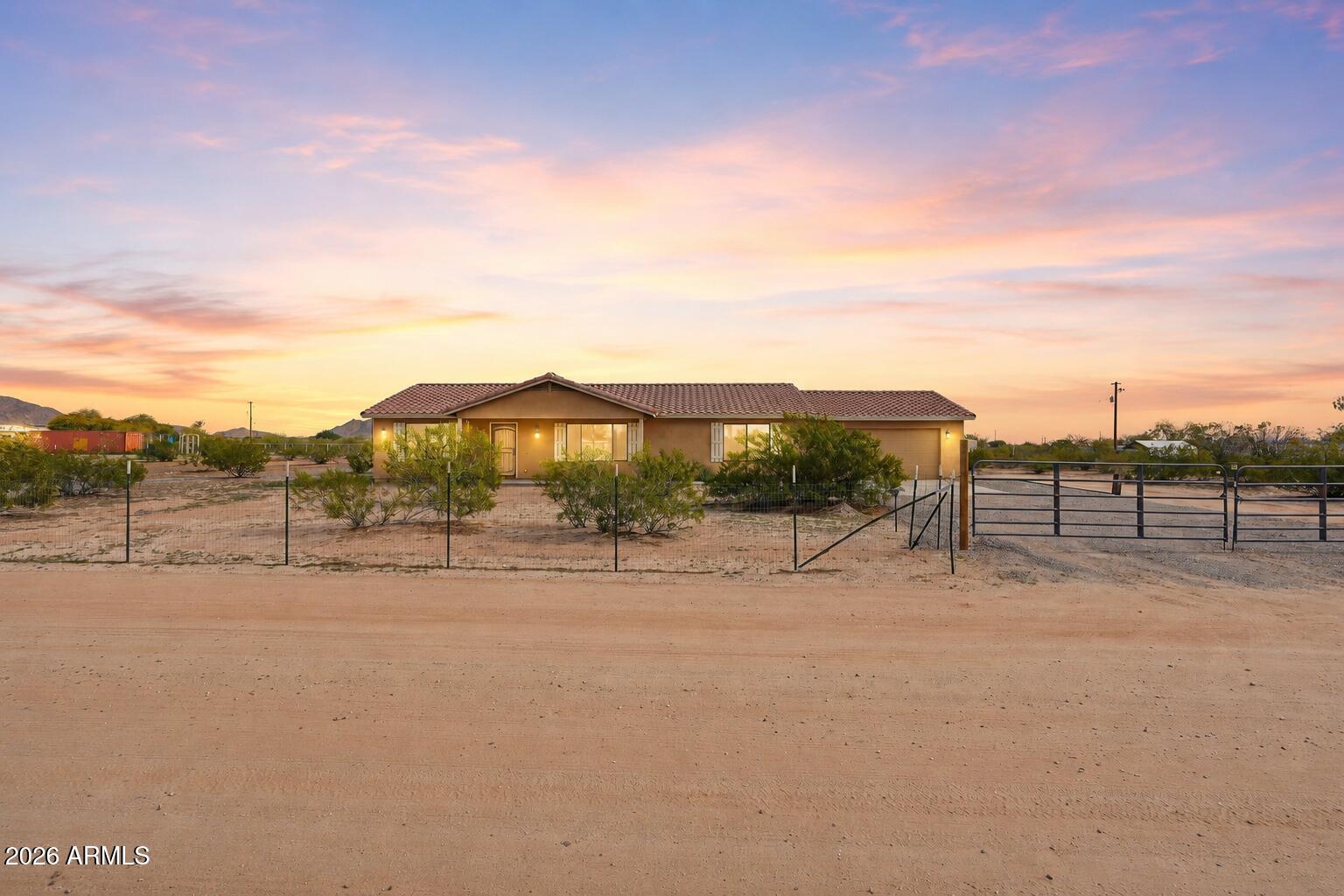 10651 N DUMONT Trail