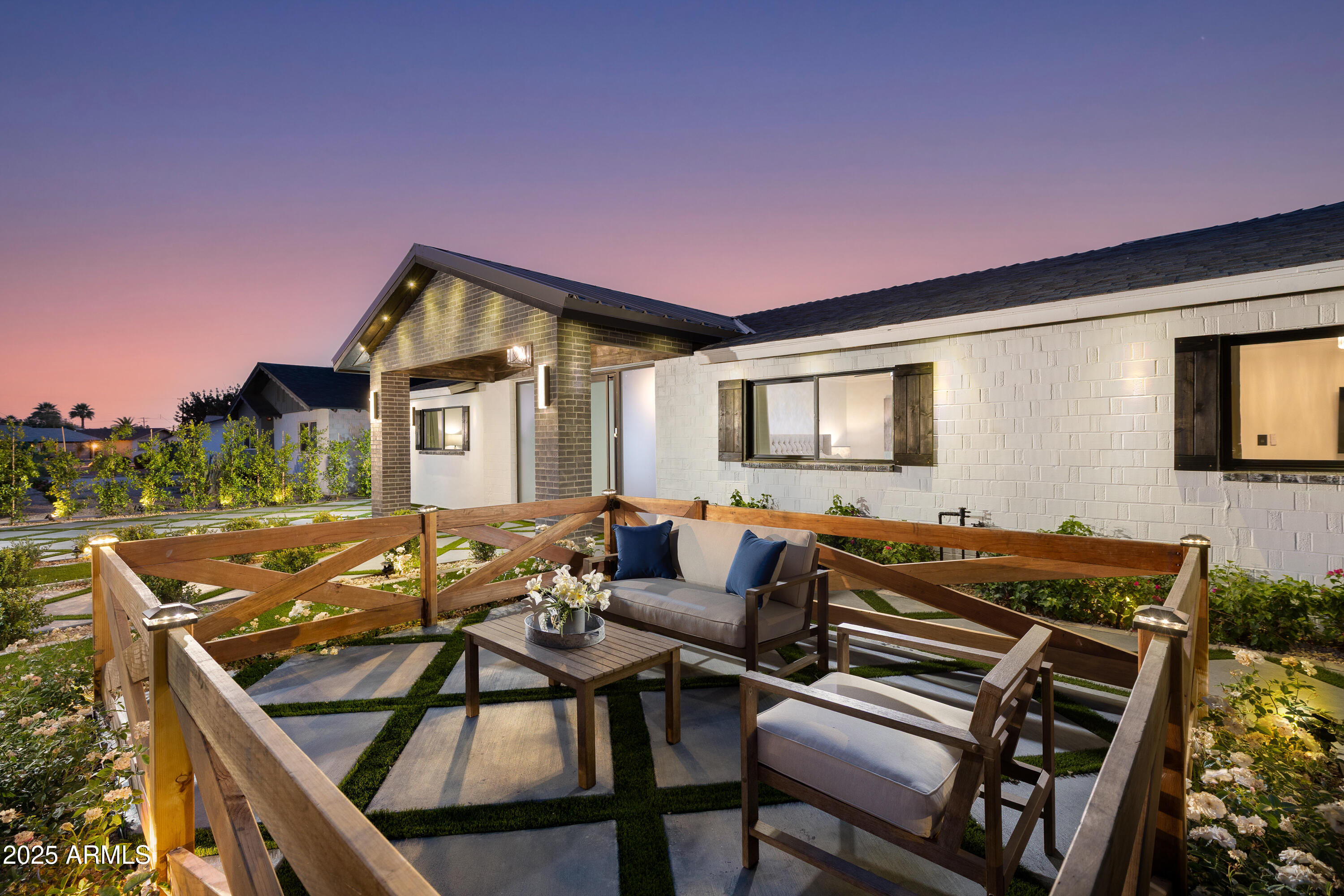 8708 E RANCHO VISTA Drive