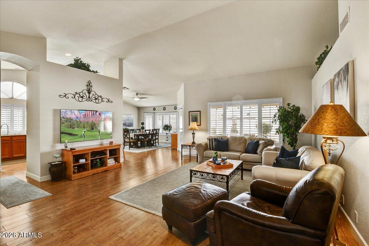 9027 W WESCOTT Drive