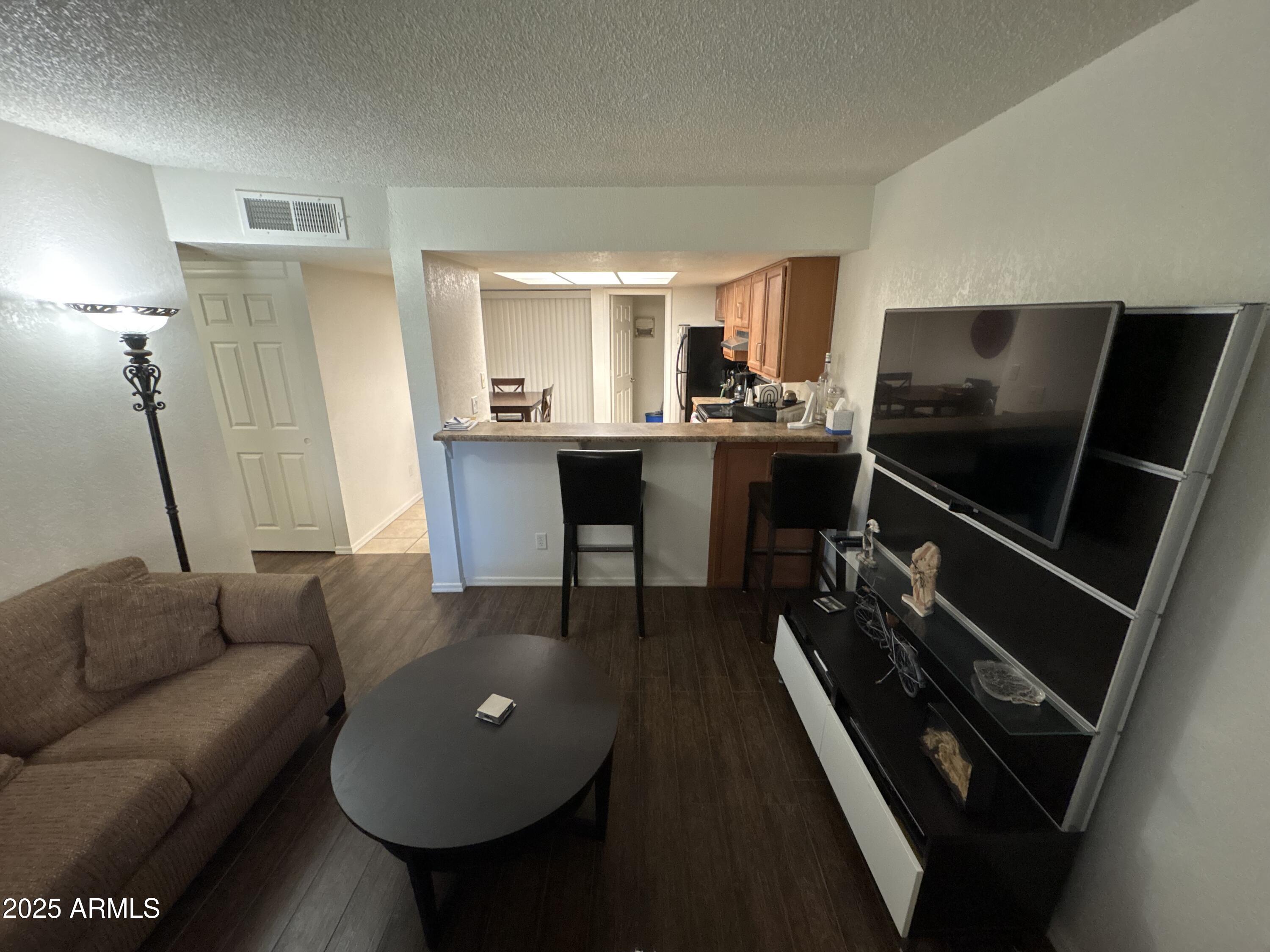 4828 W ORANGEWOOD Avenue 114