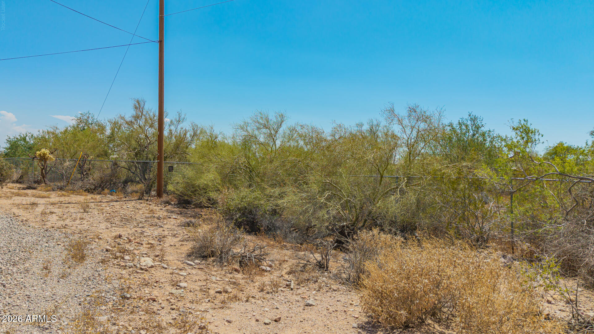 2300 W CANYON Street ' - '