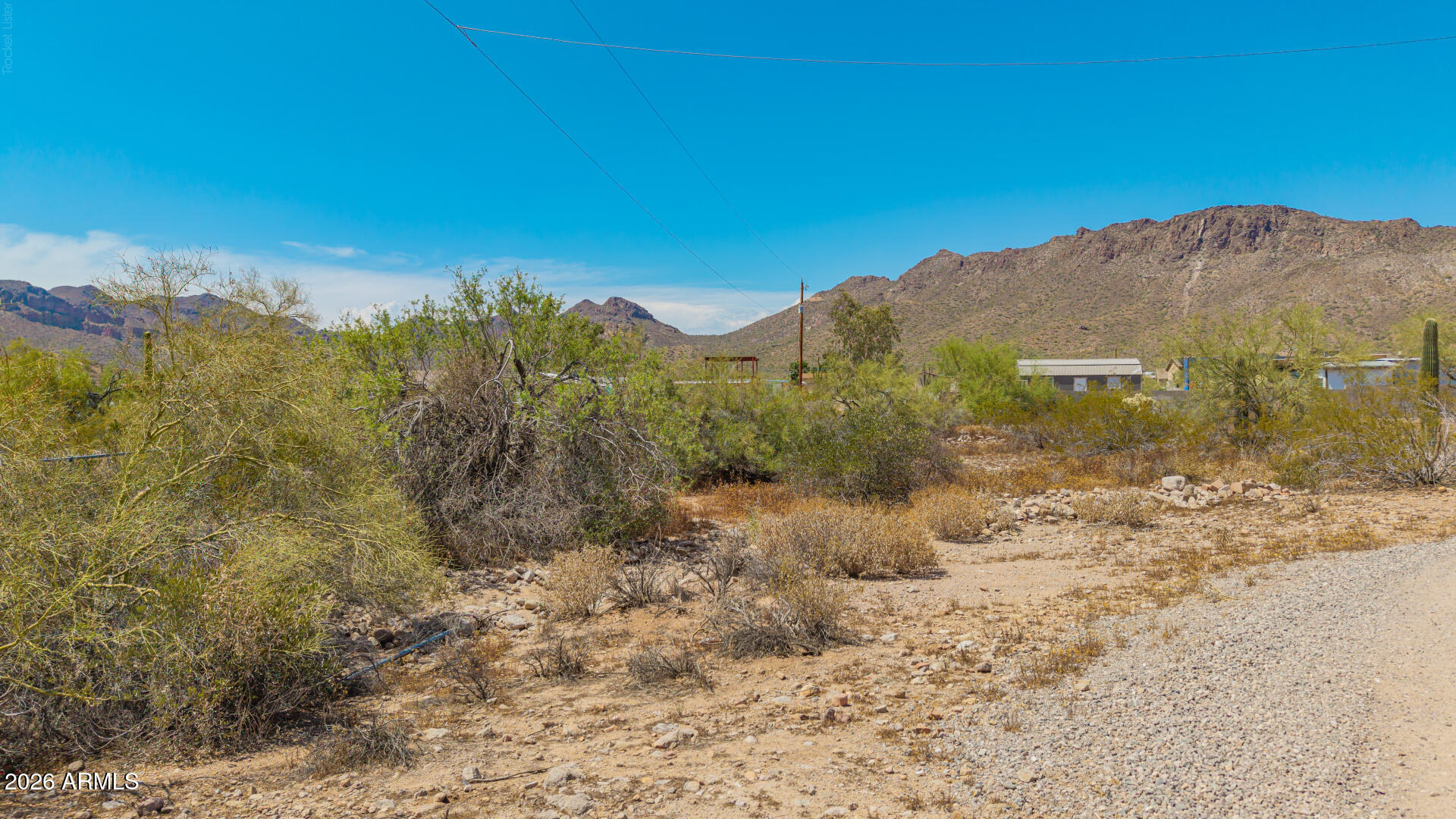 2300 W CANYON Street ' - '