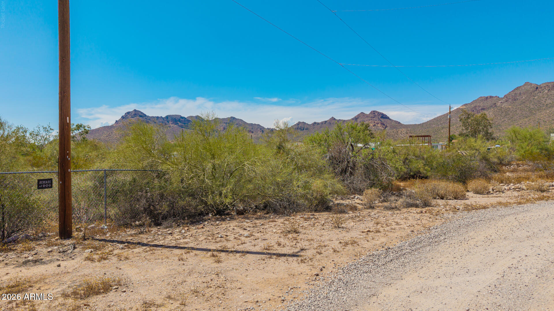 2300 W CANYON Street ' - '
