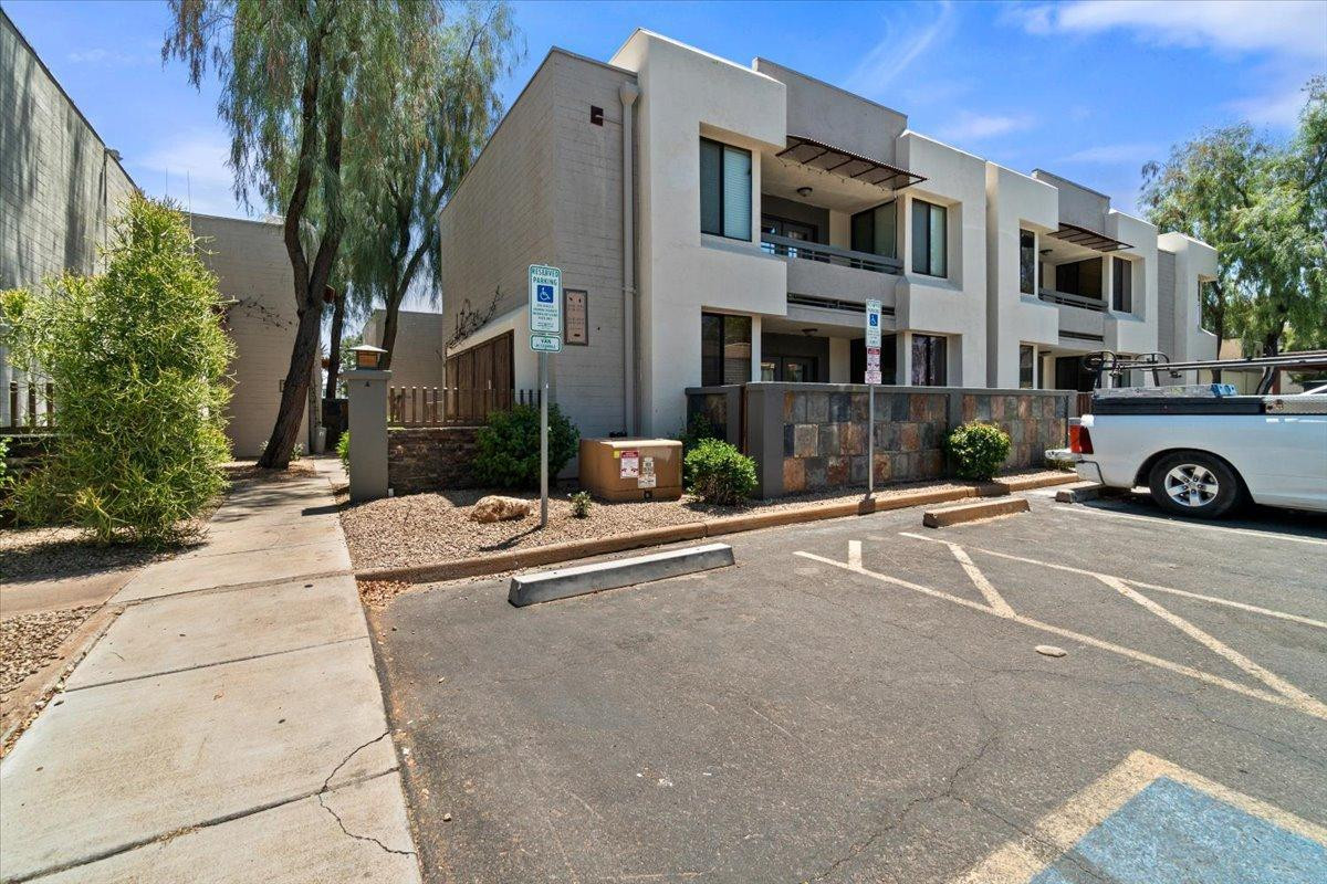 4120 N 78th Street 218