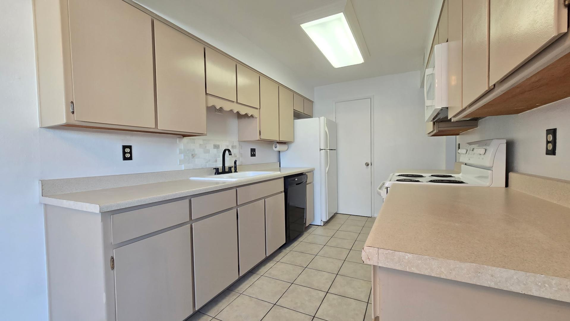 4917 N 73rd Street Apt 17