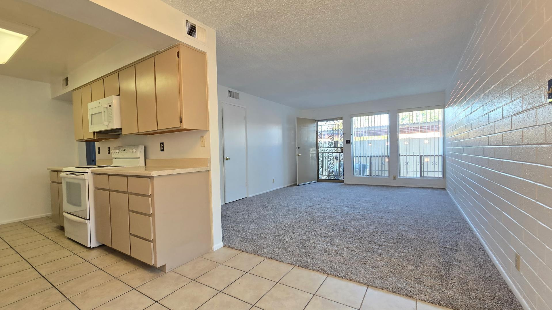 4917 N 73rd Street Apt 17