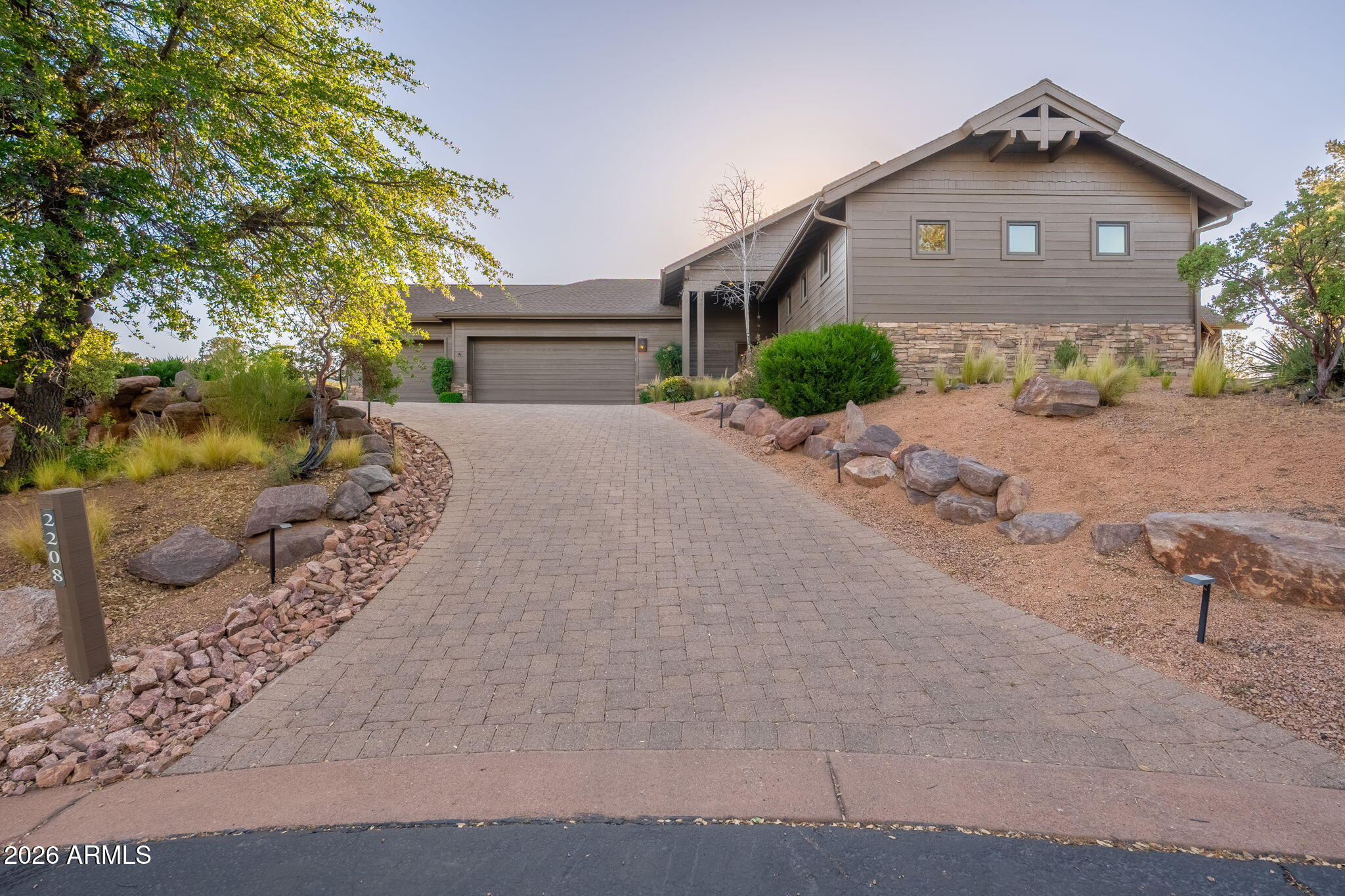 2208 E Filaree Circle