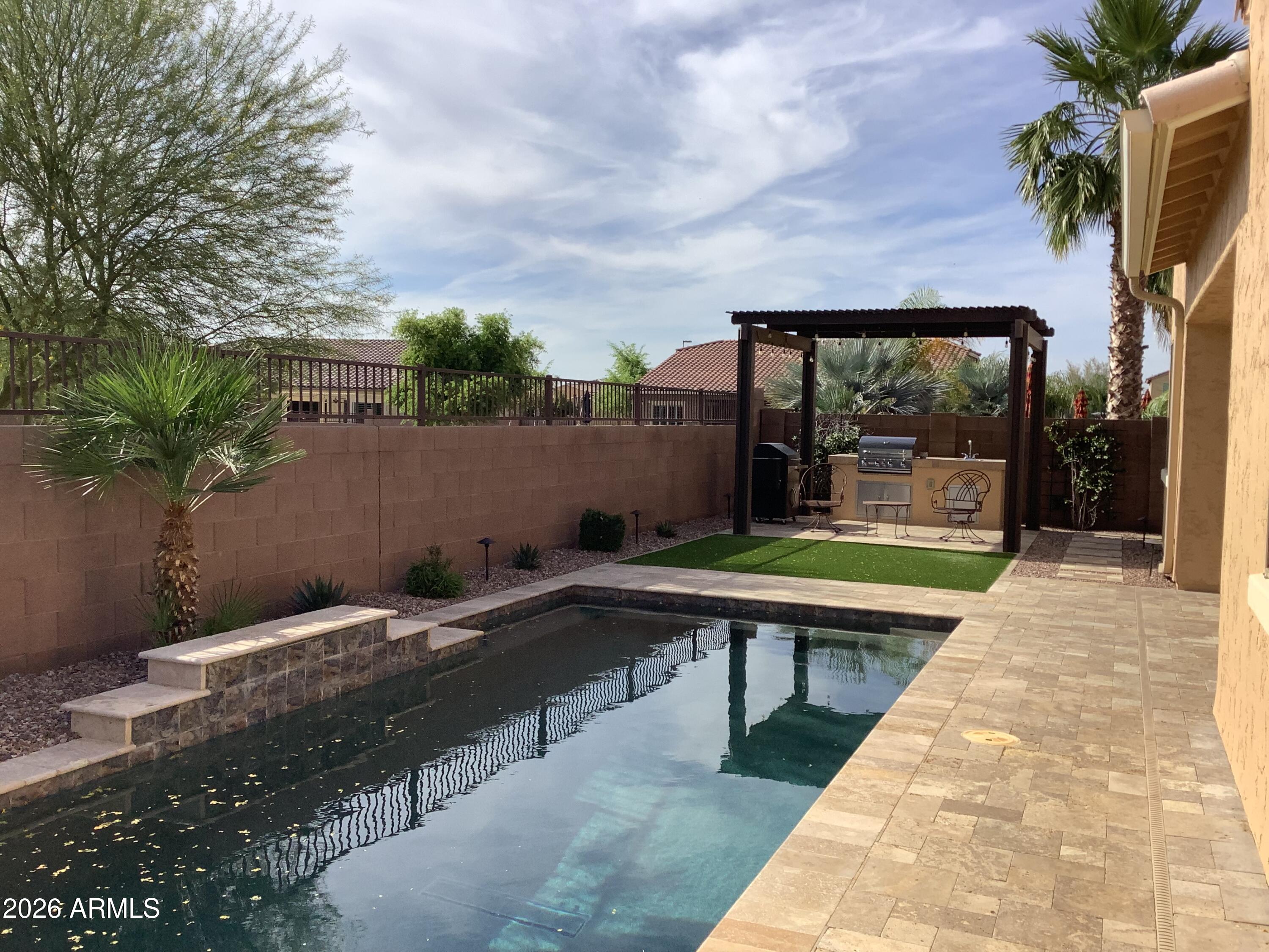 7962 S PARKCREST Street